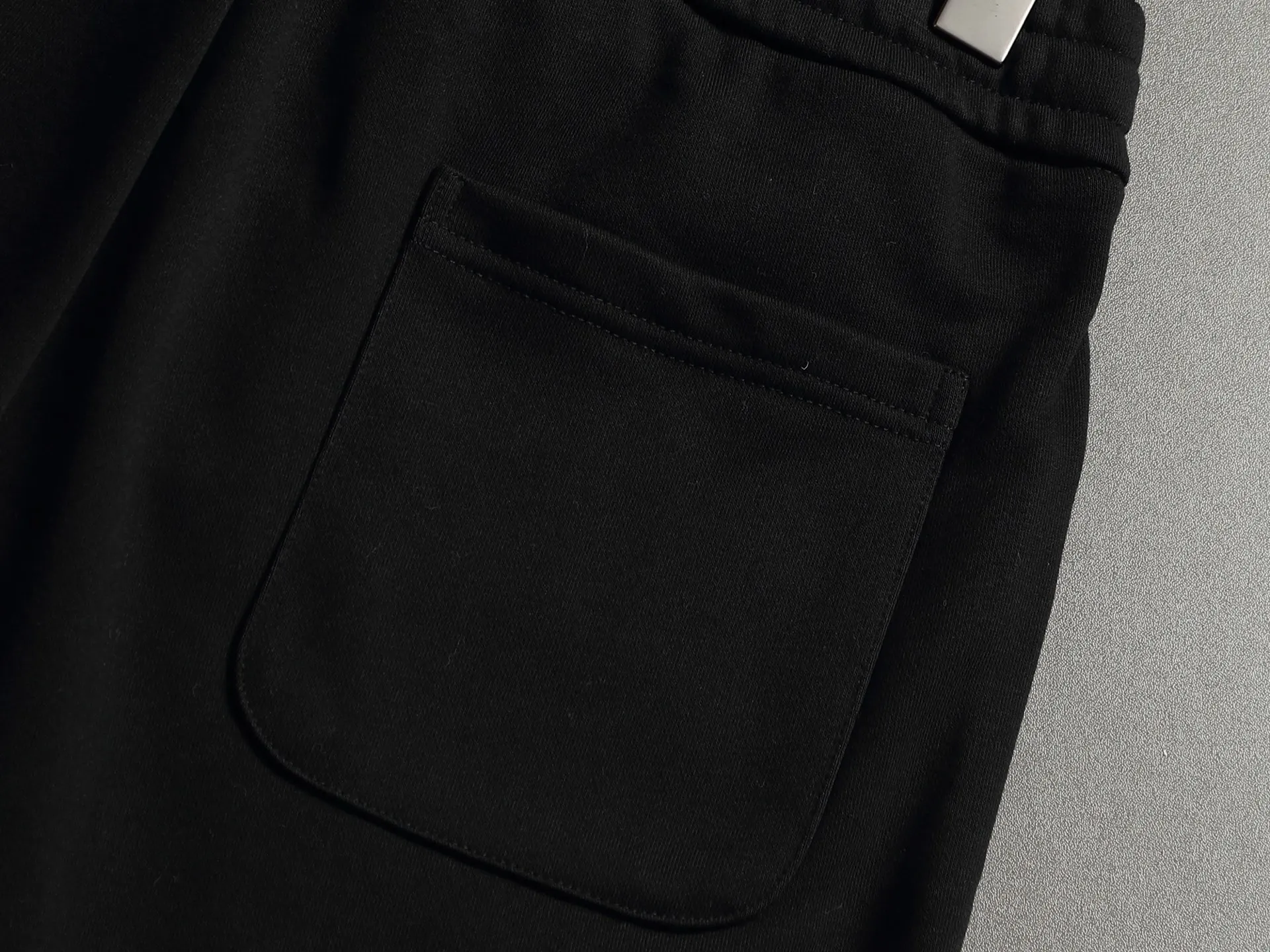 Balenciaga 黑色 皮革 T恤(數字11)