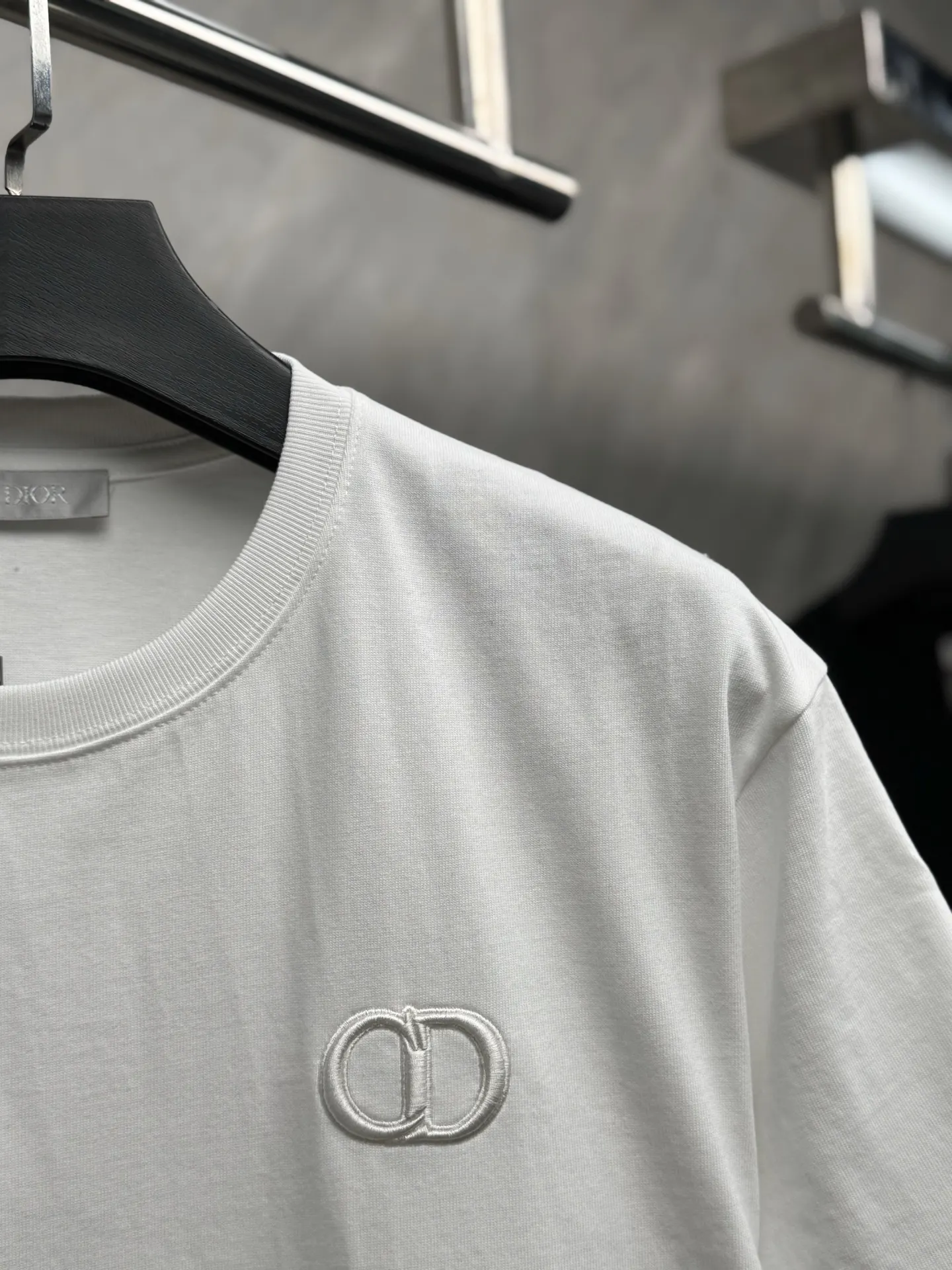 Dior 短袖T恤 精緻穿搭