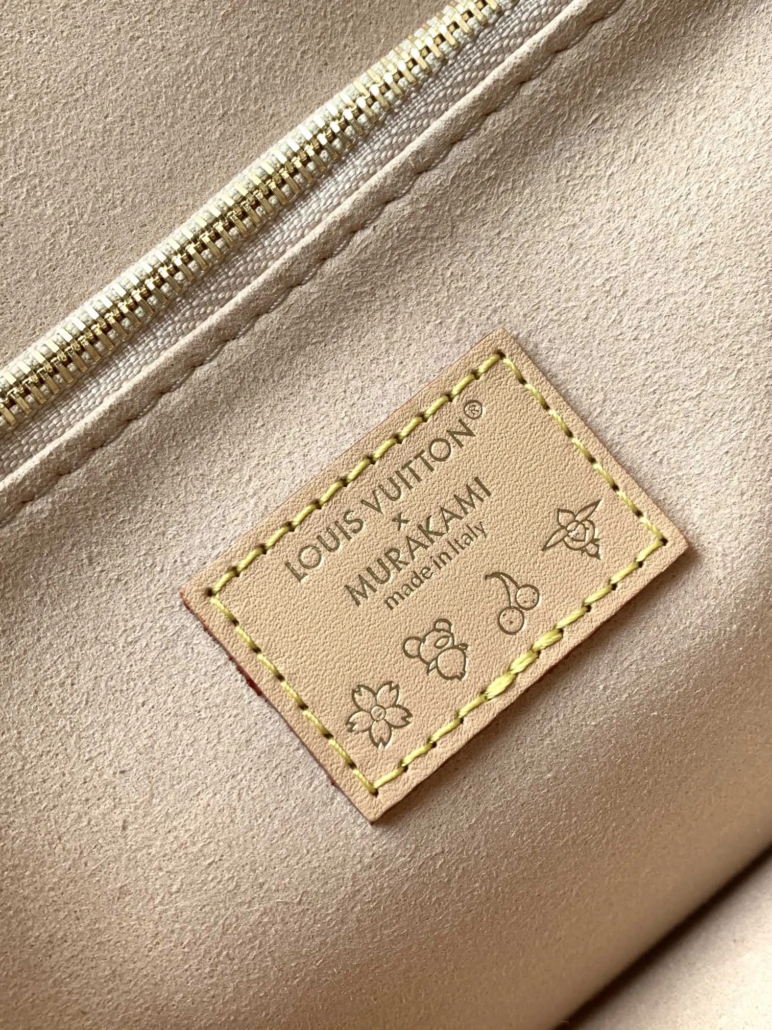 Louis Vuitton Gold Fashion Item Image 9 Louis Vuitton Gold Fashion Item Image 9