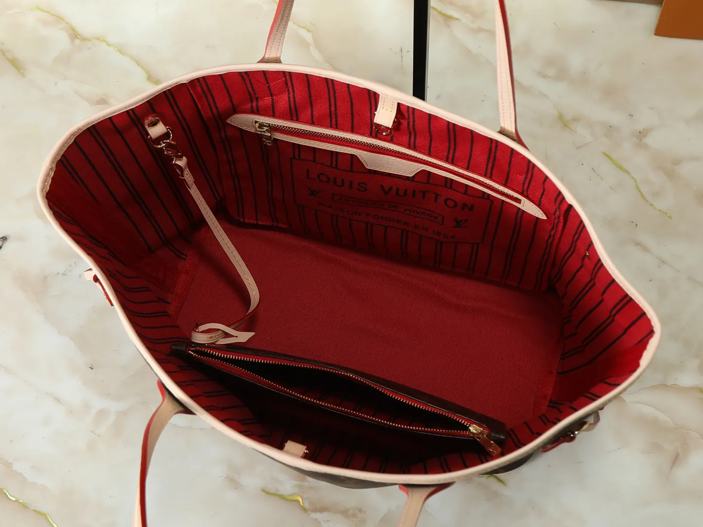 Neverfull 老花 帆布 手拿包 精致手拿款