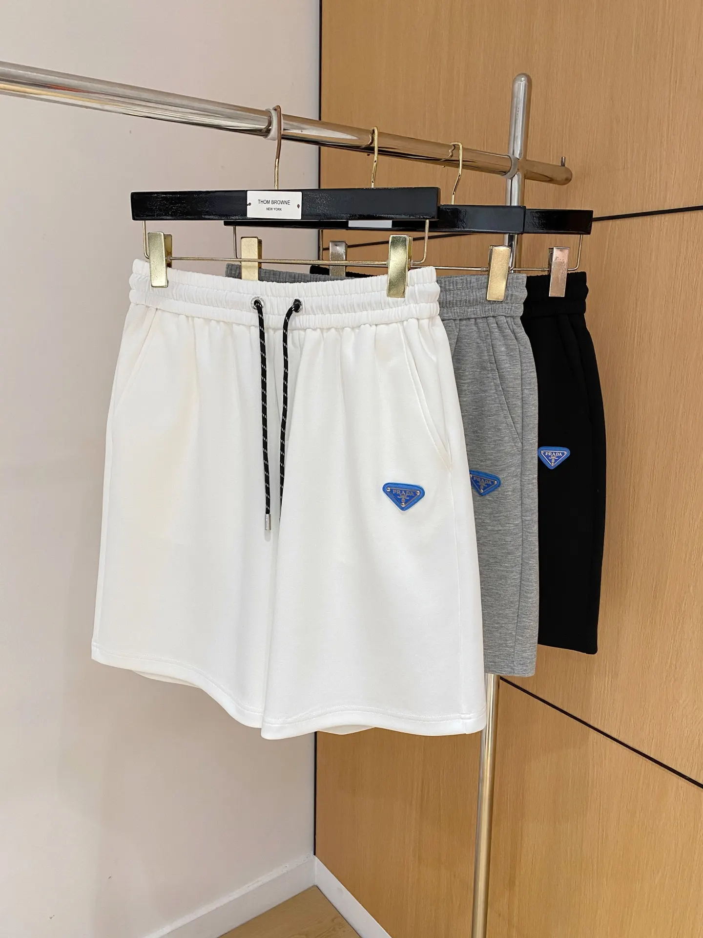 Prada 短裤 休闲宽松