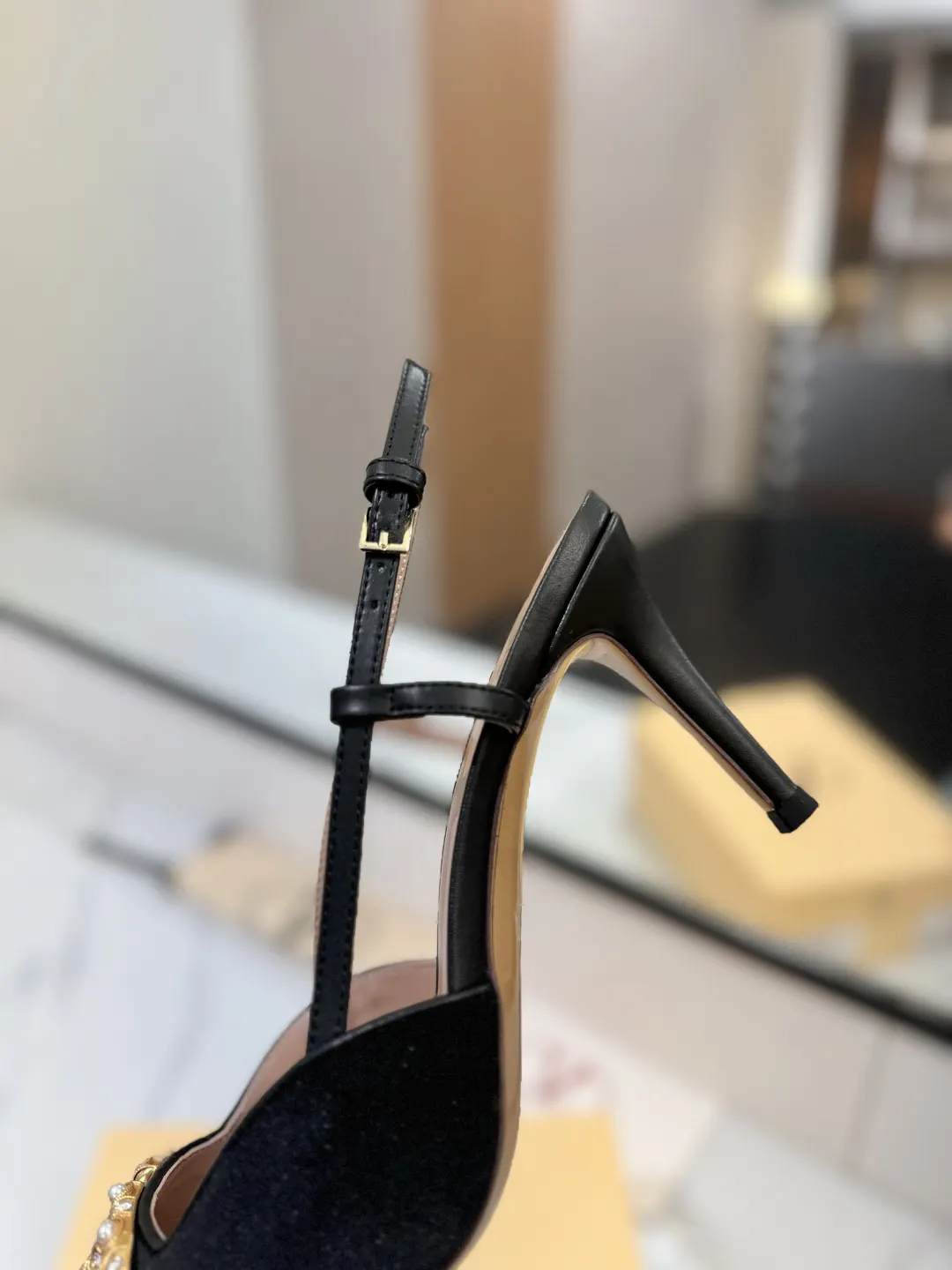 Valentino 金色 拖鞋 轻便舒适款 款07