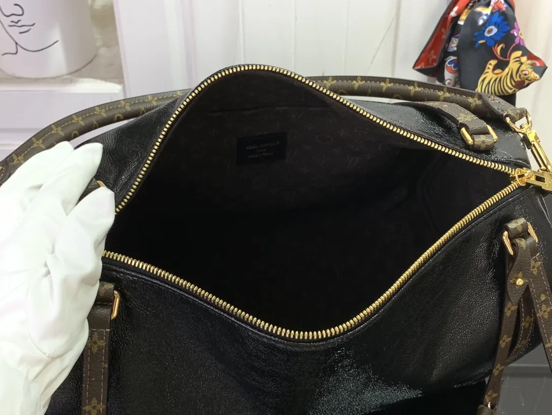 黑色 牛皮 EXPRESS 中号手袋 黑色 油腊皮 腋下包 复古腋下背款