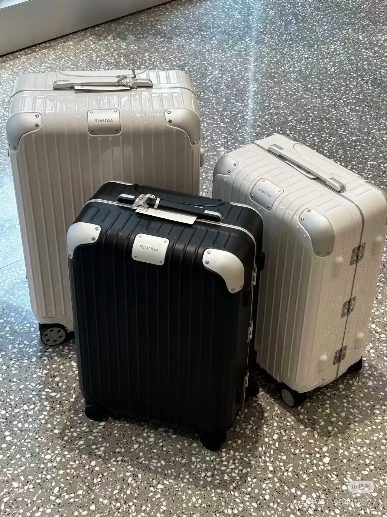 Hybrid 全系列 3寸 黑 行李箱 旅行拉杆款 輕便出行款