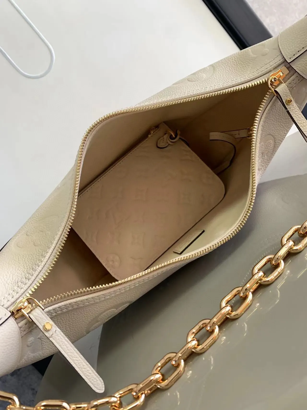 Chain Bag Leather Image 9 Chain Bag Leather Image 9
