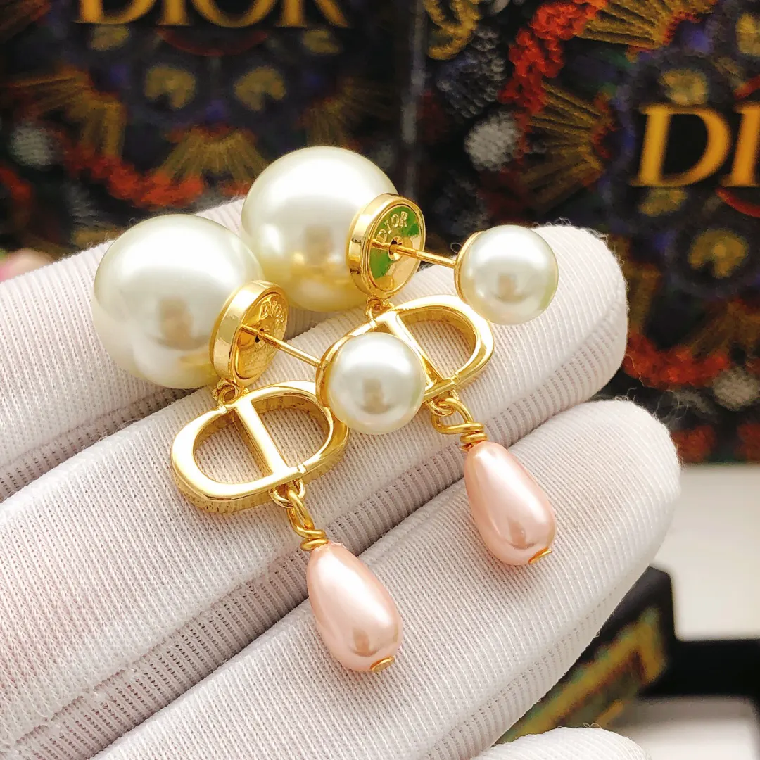 Dior 金色CD珍珠耳环 精致配饰