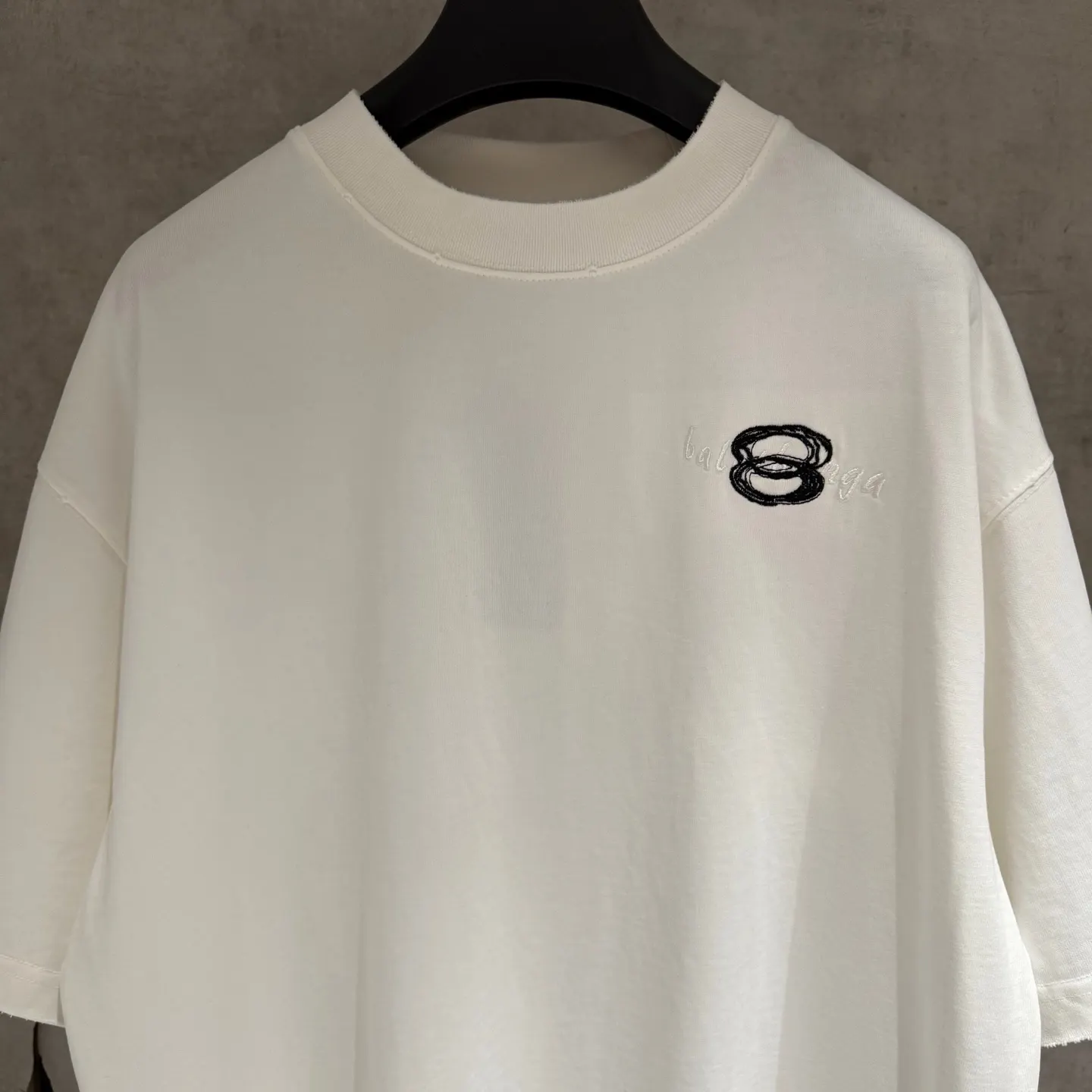 Balenciaga 25SS 刺绣 纯棉 短袖T恤 街头休闲款