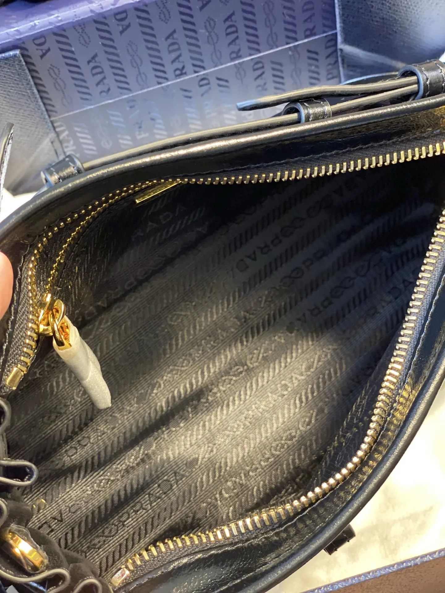 PRADA 手提包 日常通勤款