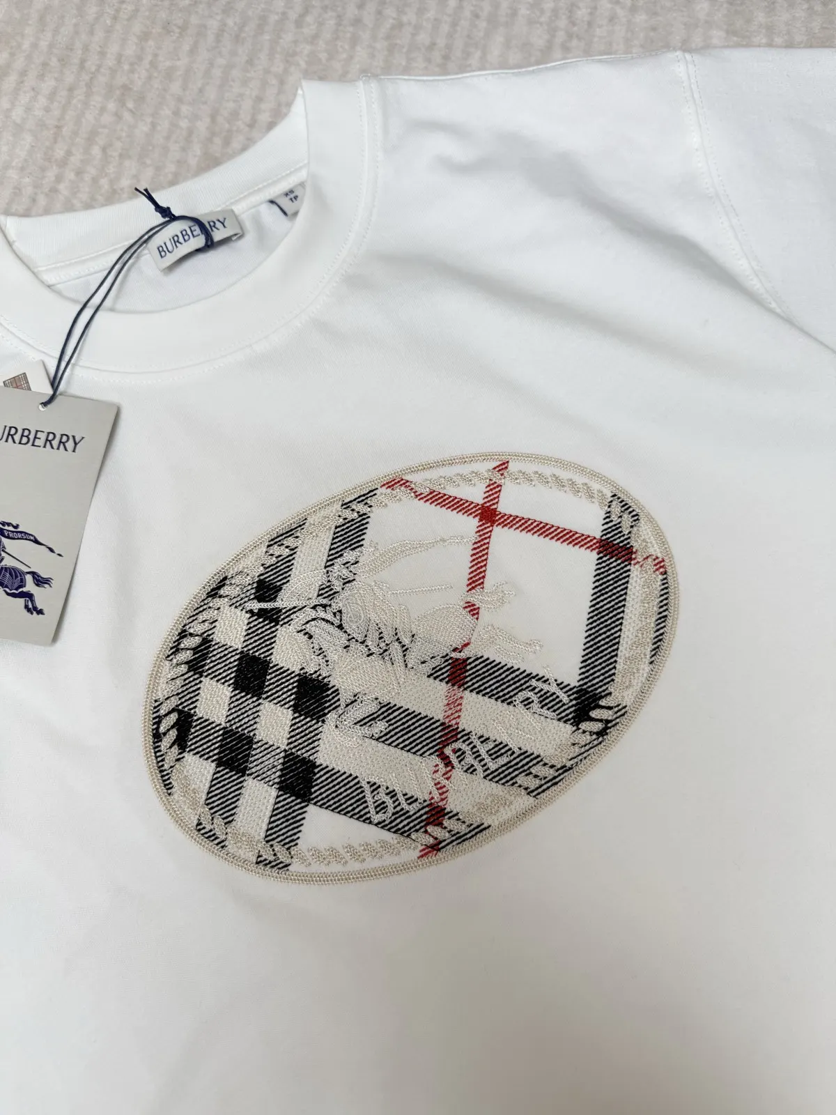 Burberry 白色 刺绣 格纹 短袖T恤 休闲百搭款