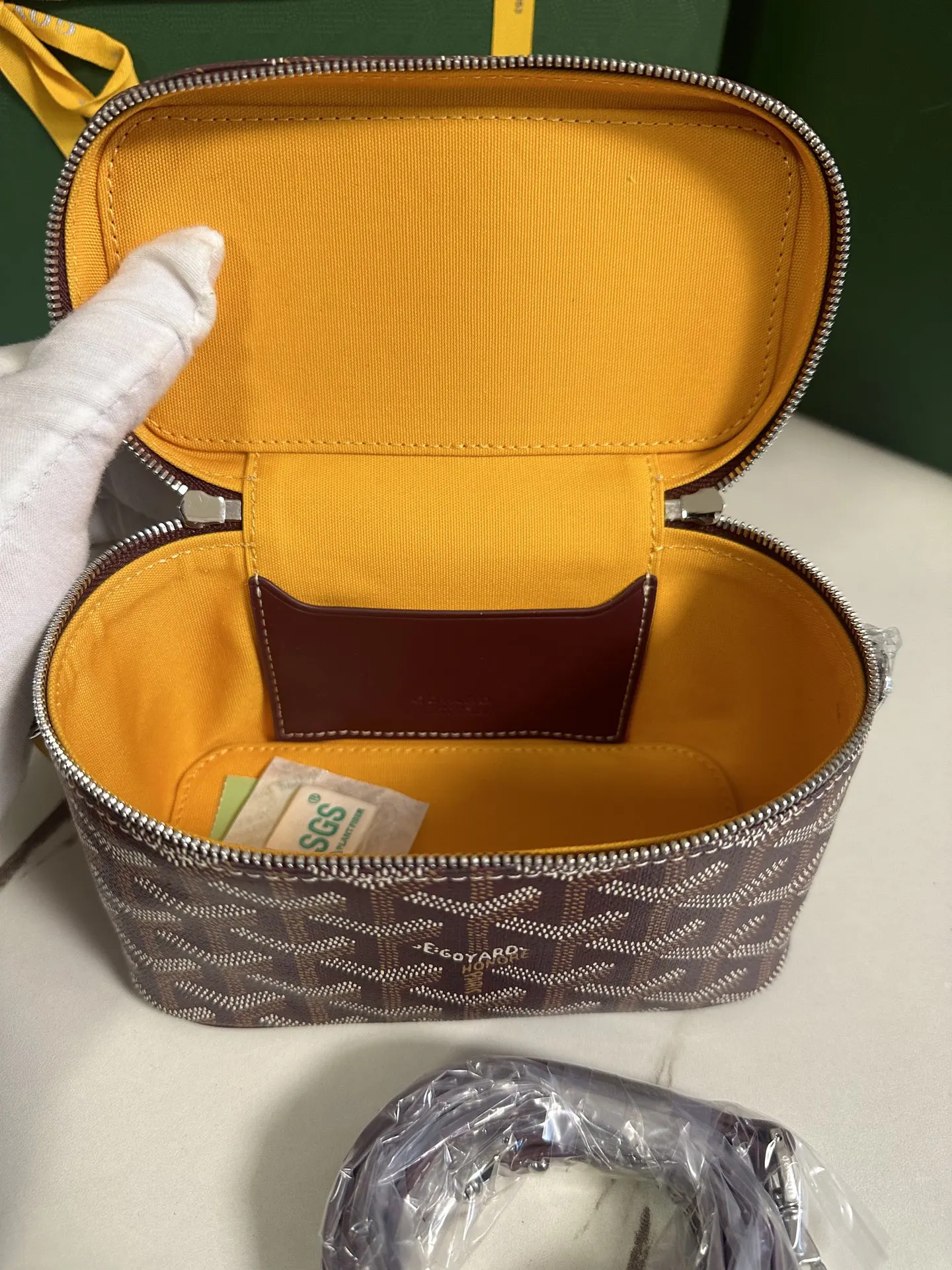 Goyard 黄色 小牛皮 化妆包 便携收纳款