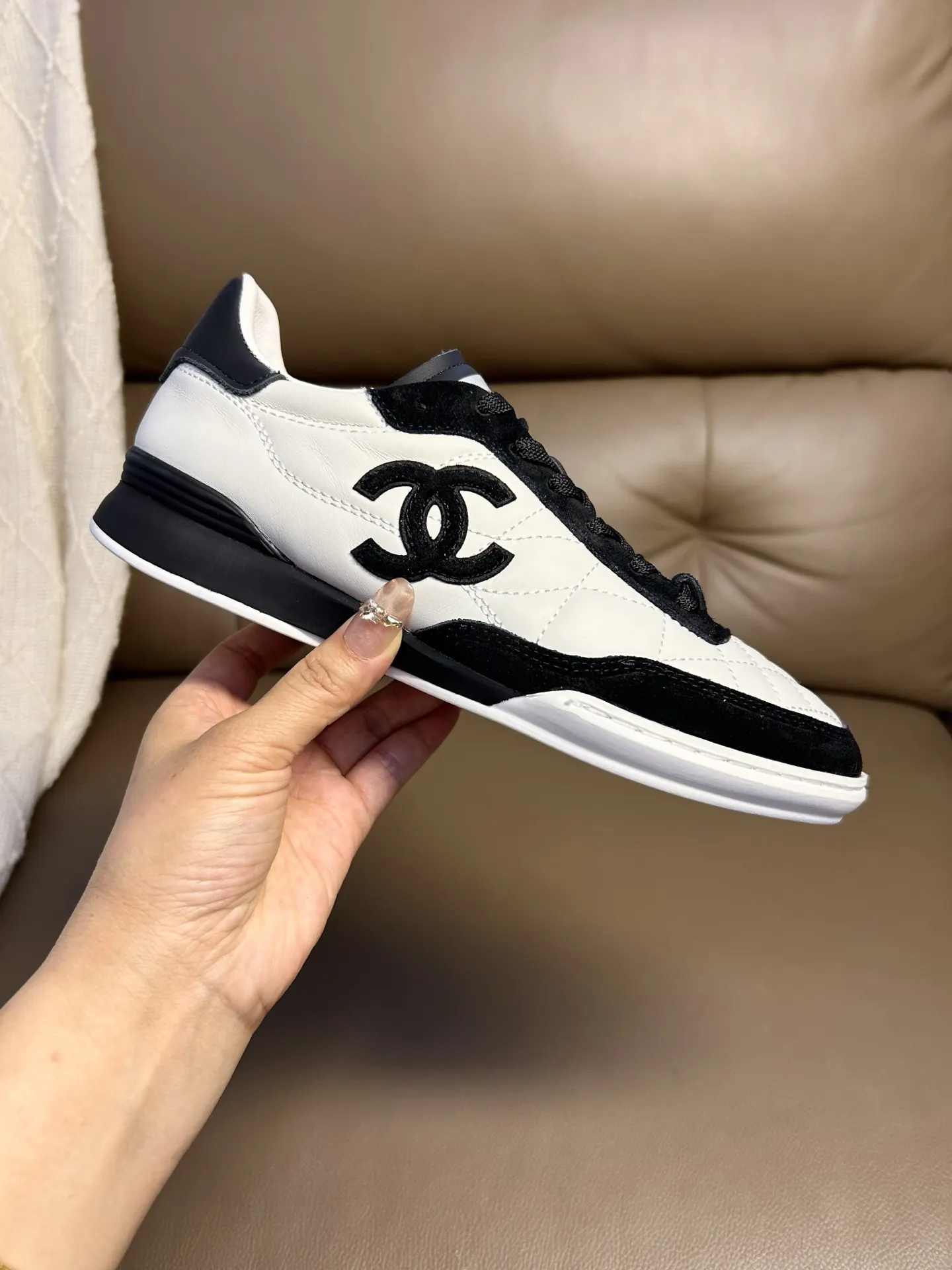 Chanel 黑色/白色 运动鞋