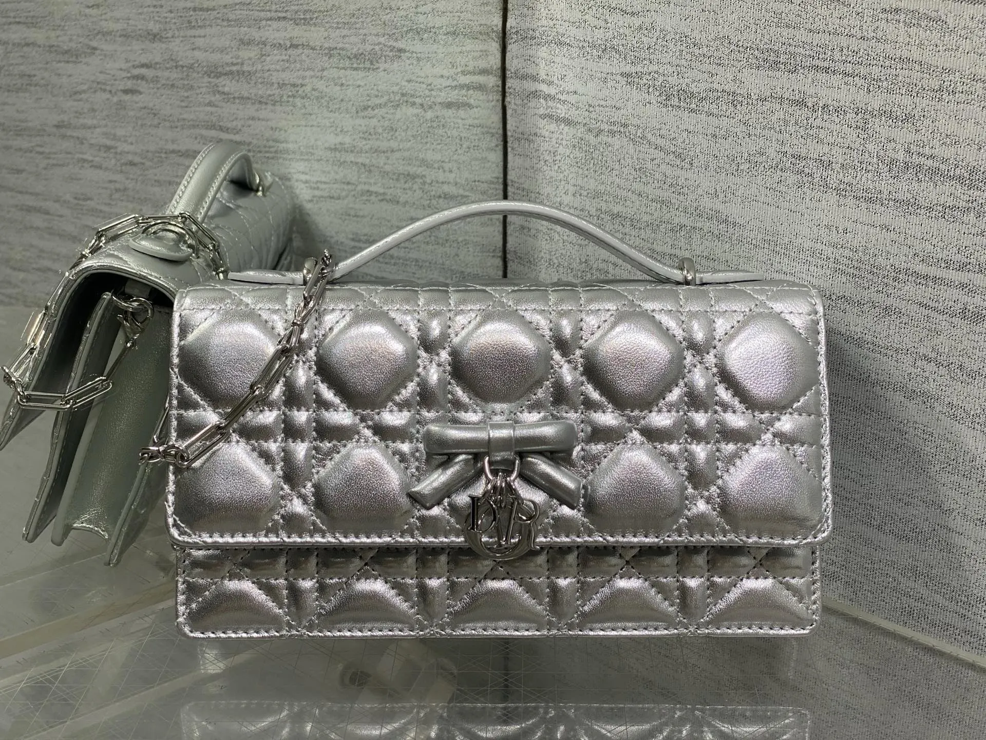 Dior 银色羊皮手拿包 晚宴手拿 复古