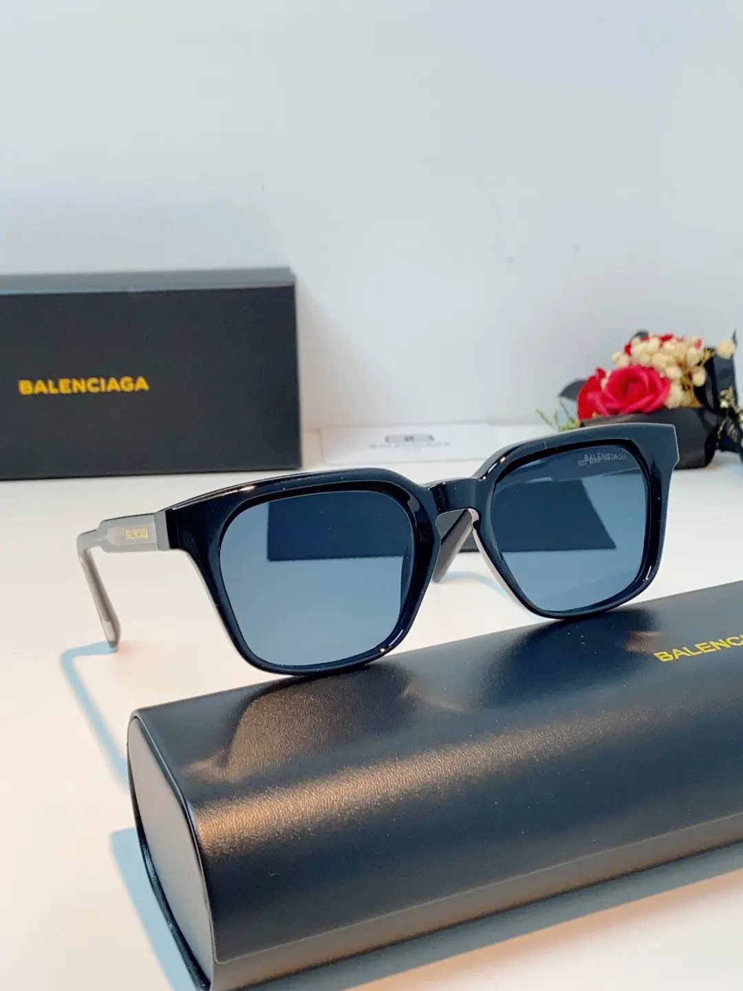 Balenciaga 太阳镜 精致搭配
