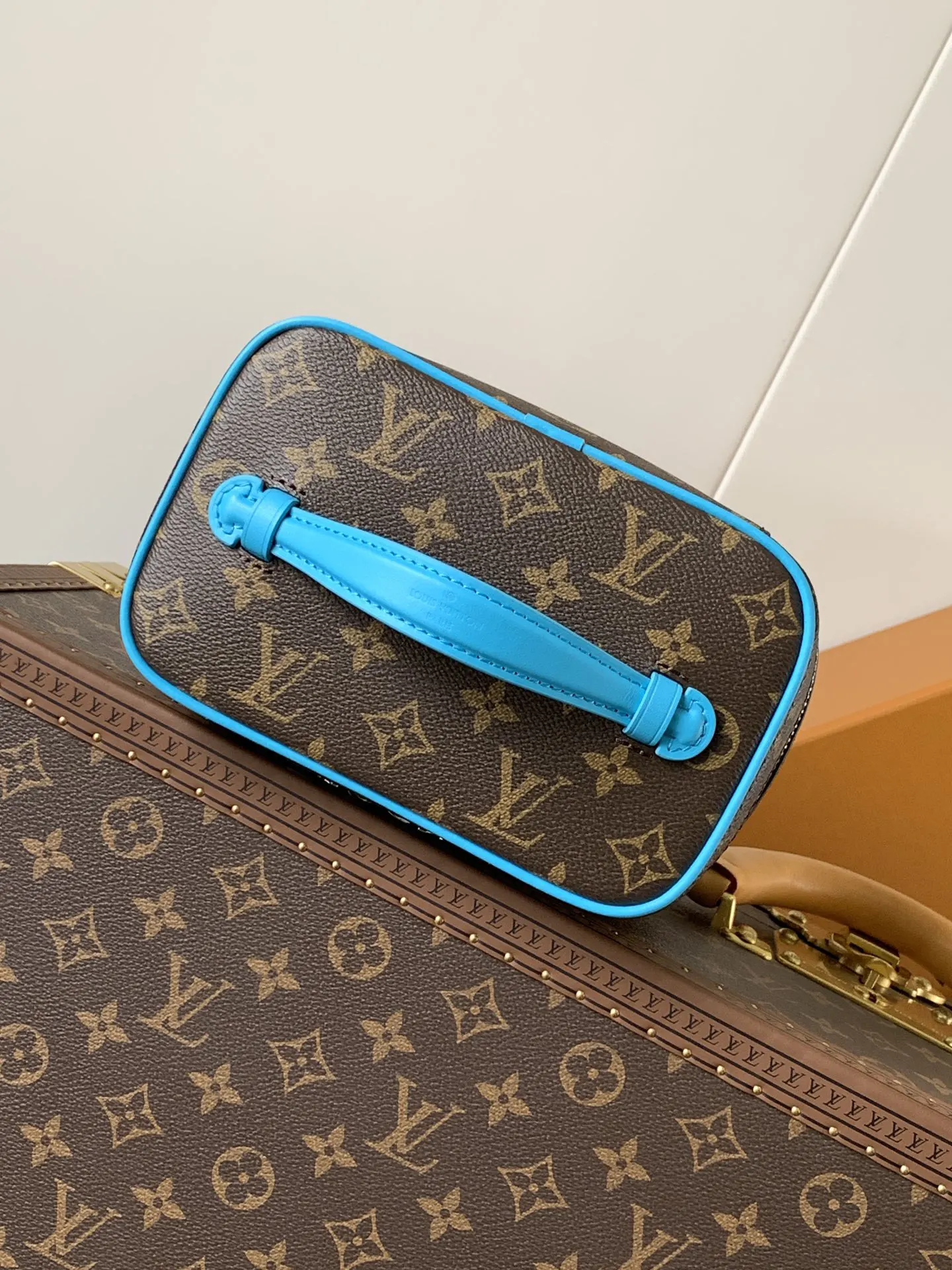 LV 藍黃配色 手袋(數字6) LV 藍黃配色 手袋(數字6)