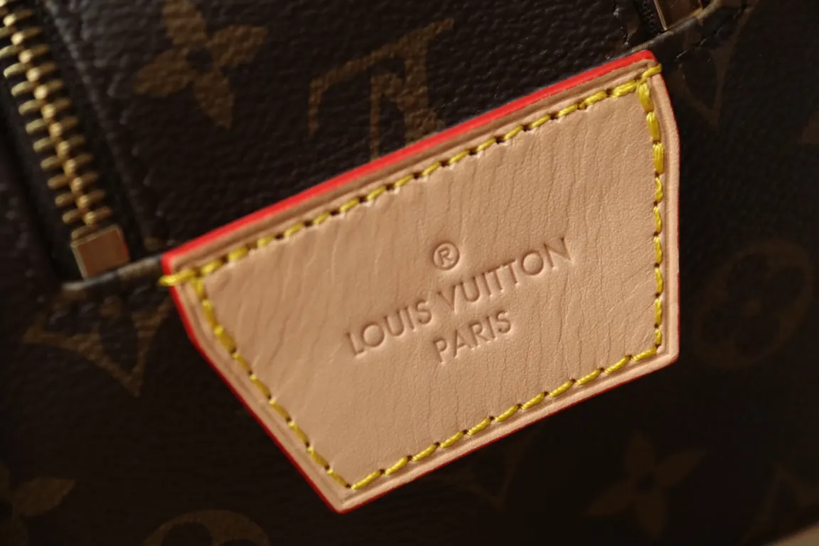 Louis Vuitton Monogram Cosmetic Pouch Leather