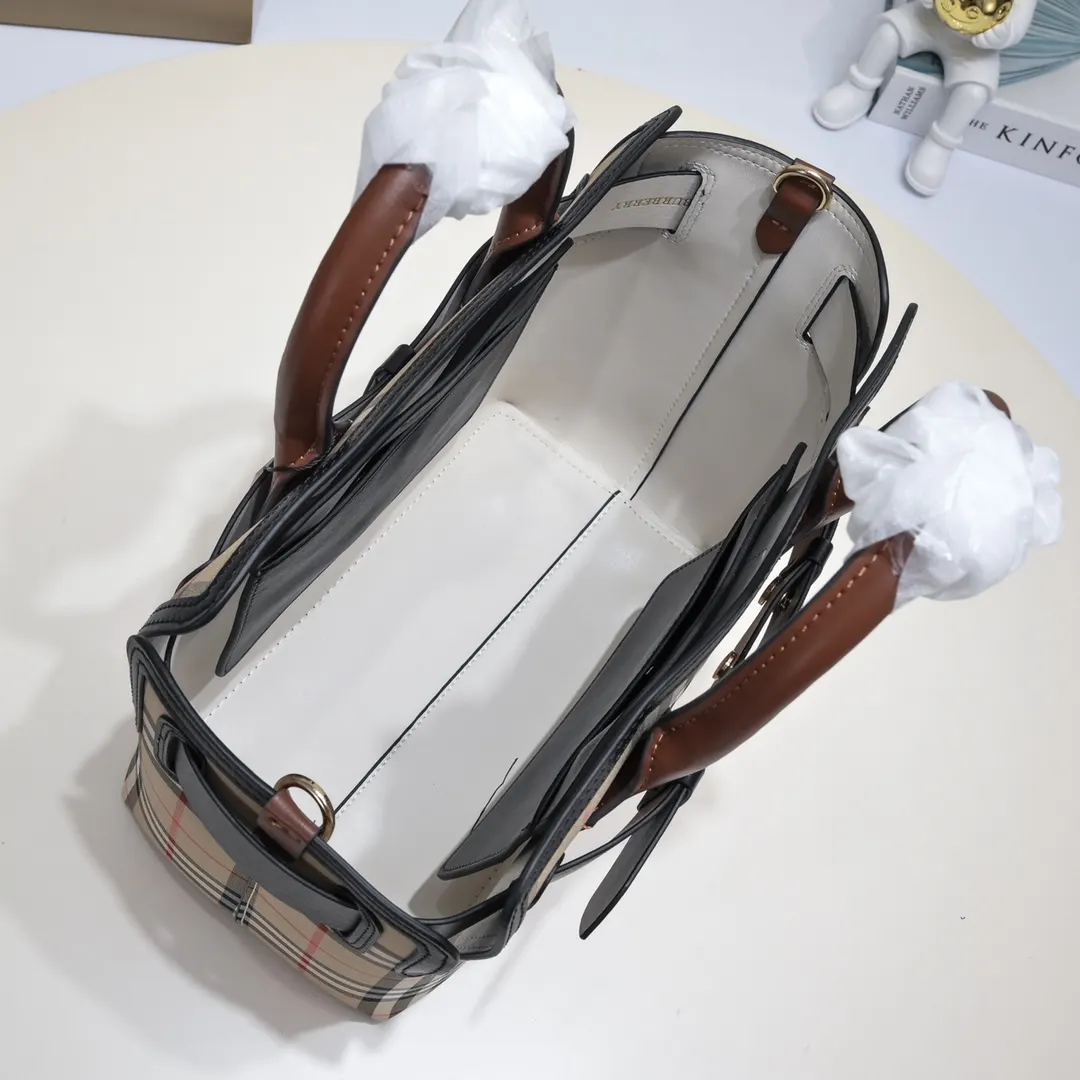 皮革 B家 三粒铆钉装饰的托特包款「The Belt 大容量托特款