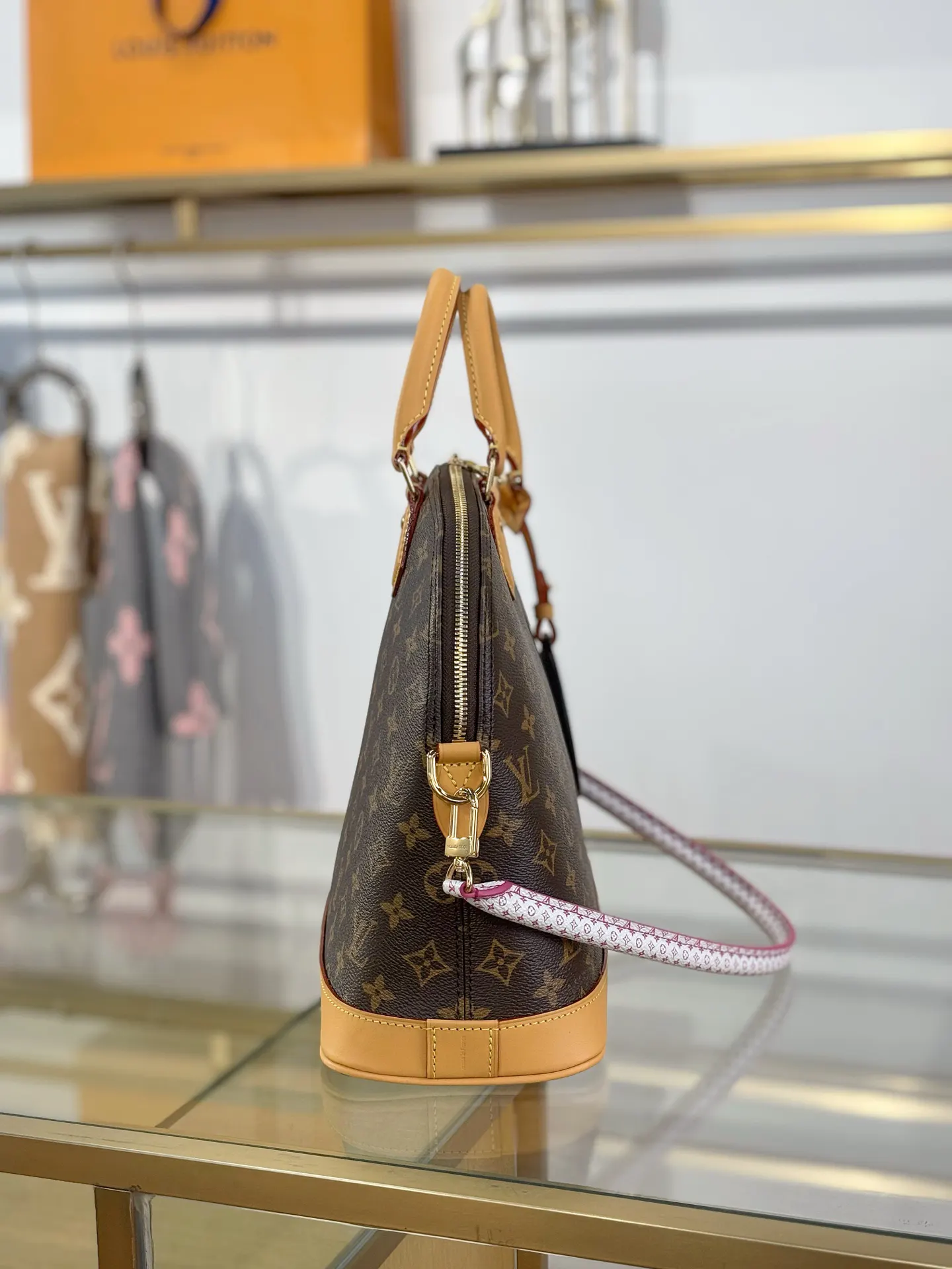 Alma 中号手袋 手提包 通勤手提款