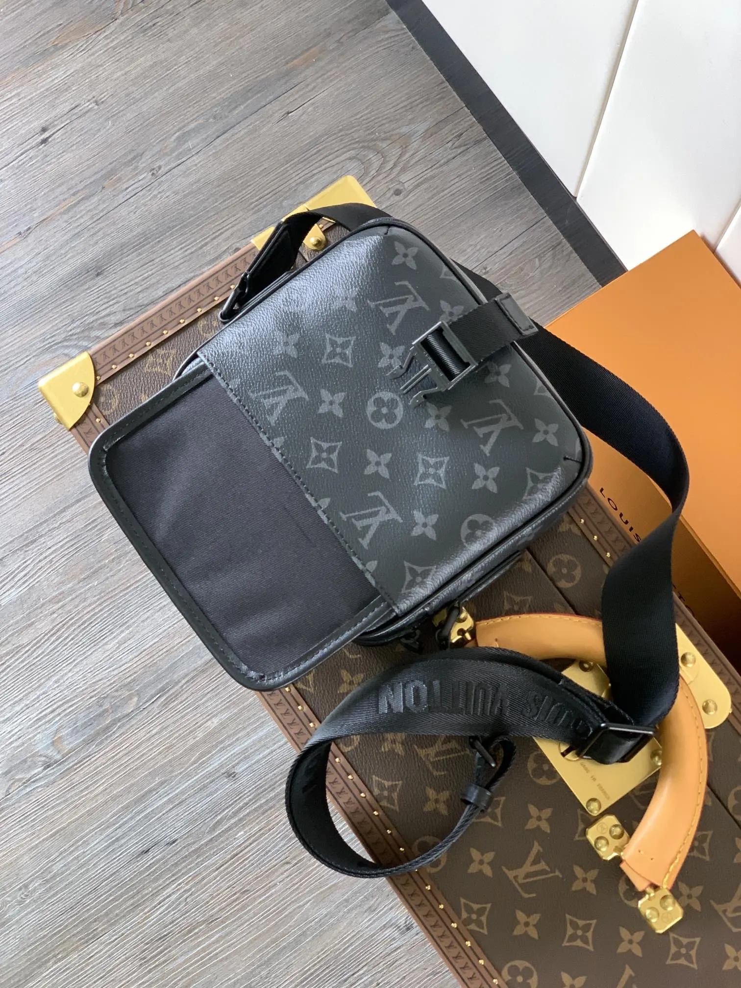 LV 帆布 收納包 旅行收納款