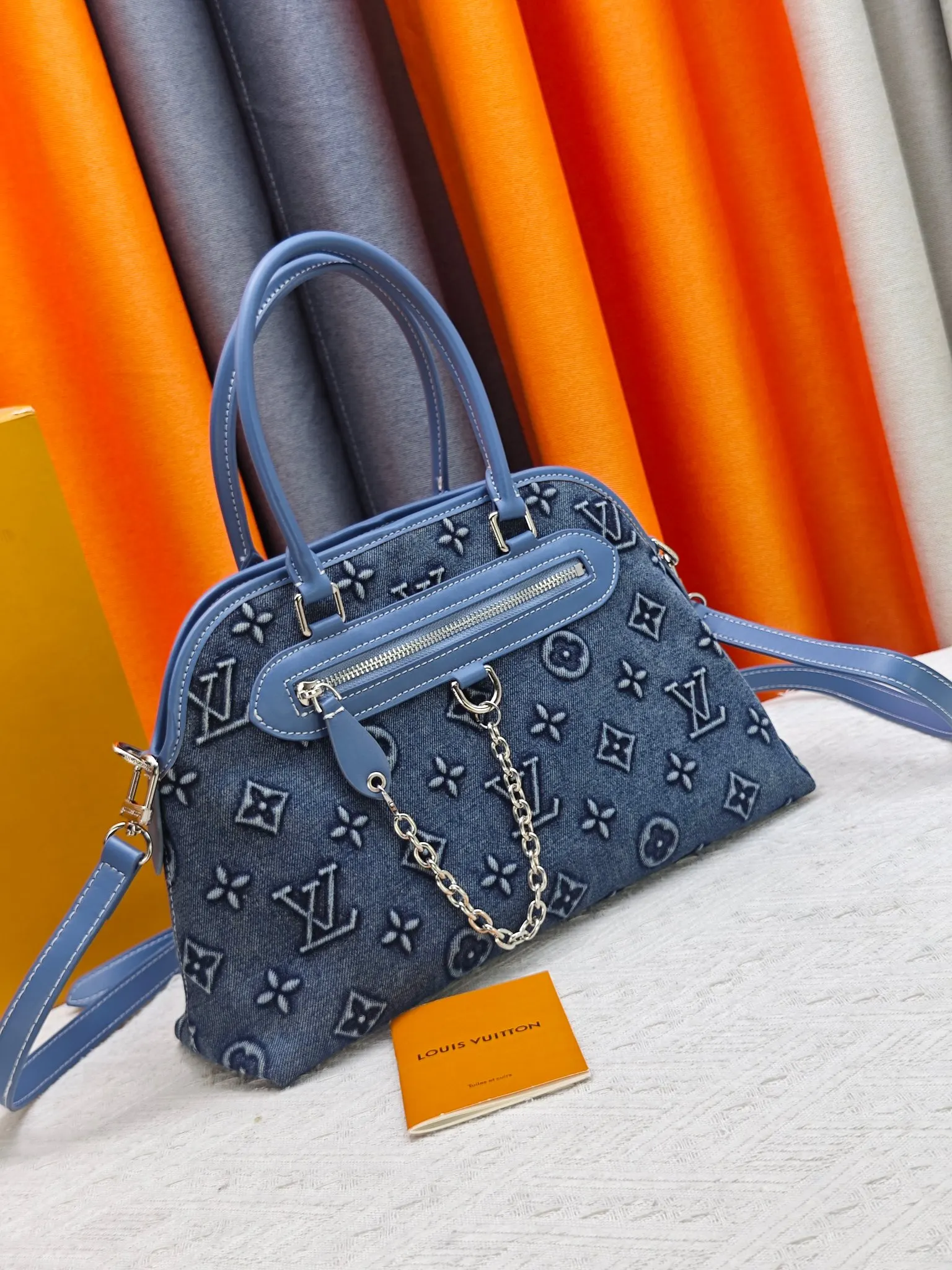 Louis Vuitton Monogram Chain Bag Leather