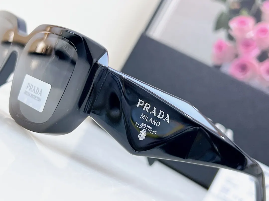 Prada SPR17W 太阳眼镜 时尚遮阳 太阳镜