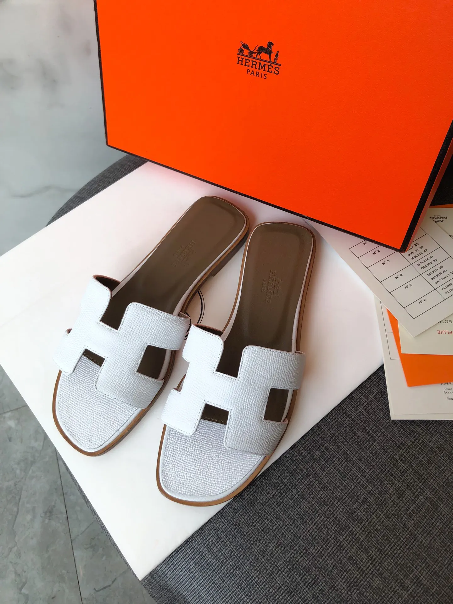 Hermès Oran Slides