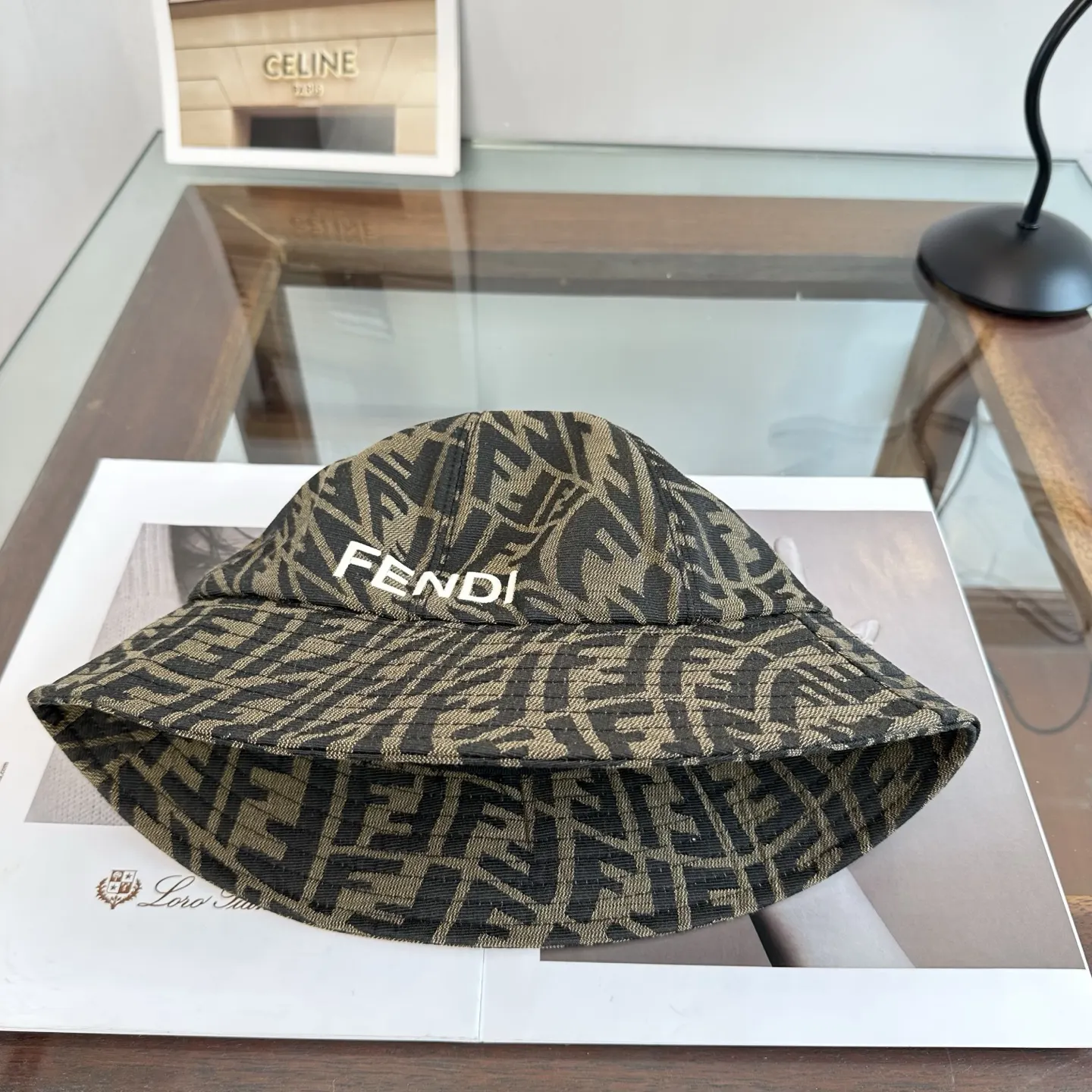 Fendi 渔夫帽 休闲遮阳款