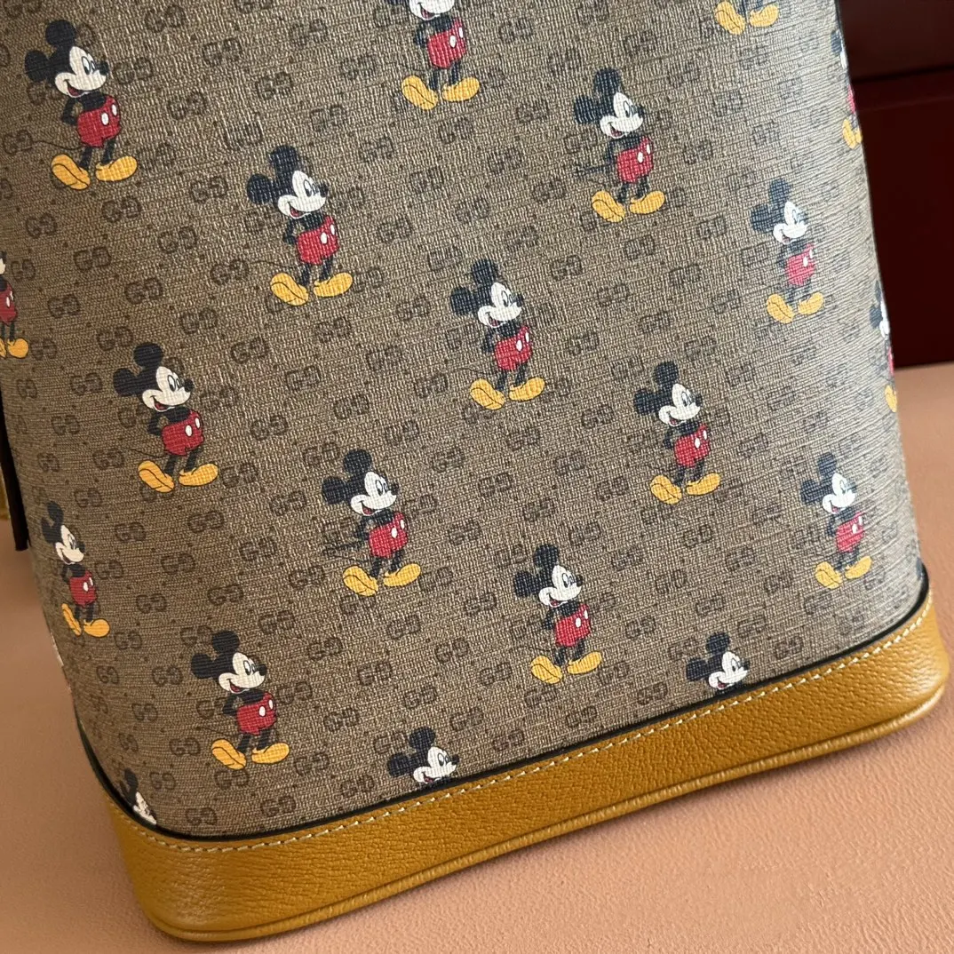Gucci Marmont 双肩包 实用双肩款