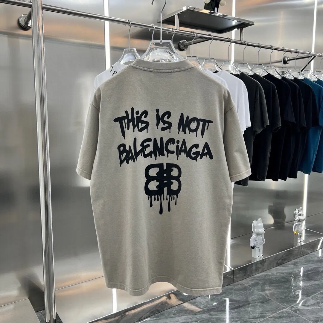 Balenciaga 灰色 Logo 短袖T恤(數字2) Balenciaga 灰色 Logo 短袖T恤(數字2)