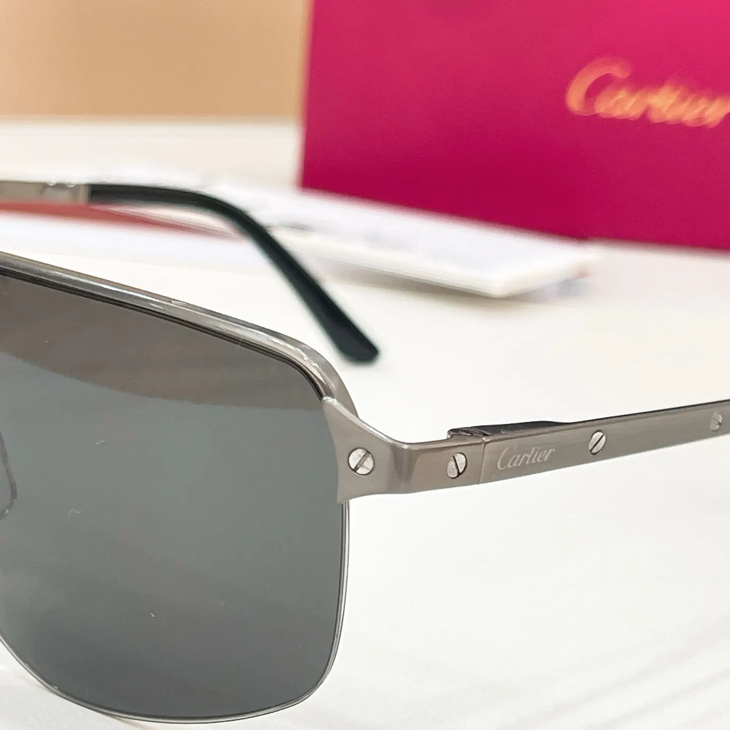 Cartier 墨镜 時尚防晒款