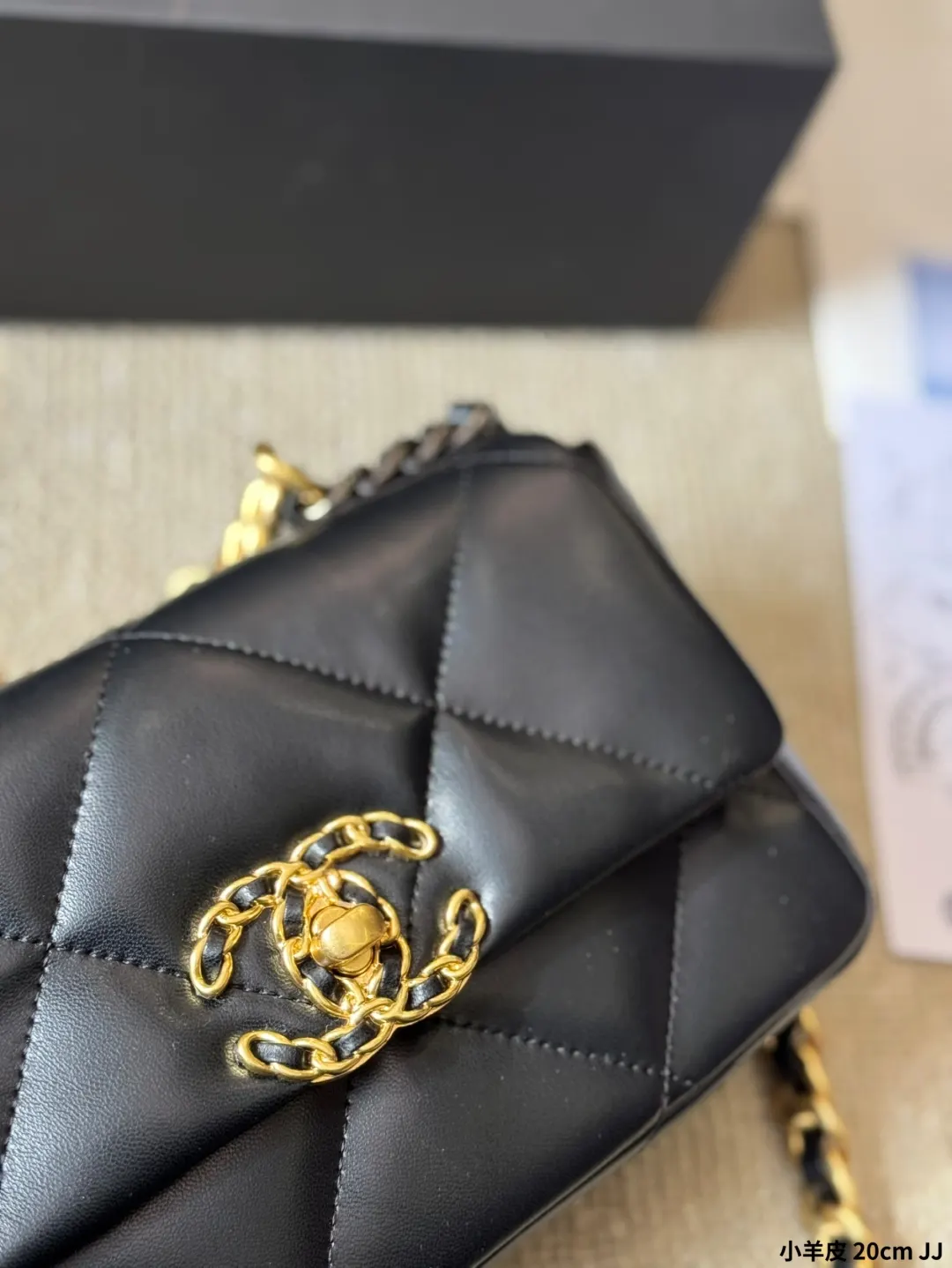 CHANEL 羊皮 小羊皮 手袋口盖包mini 轻盈绵柔质感 链条包 精致链条款