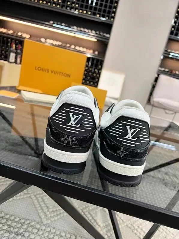 Louis Vuitton 运动鞋