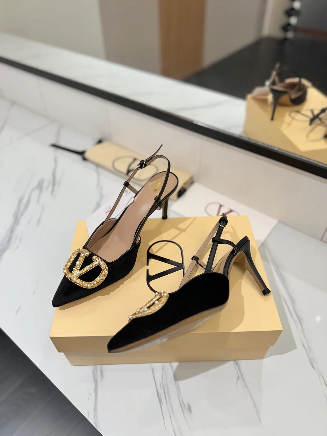 Valentino 金色 拖鞋 轻便舒适款 款07