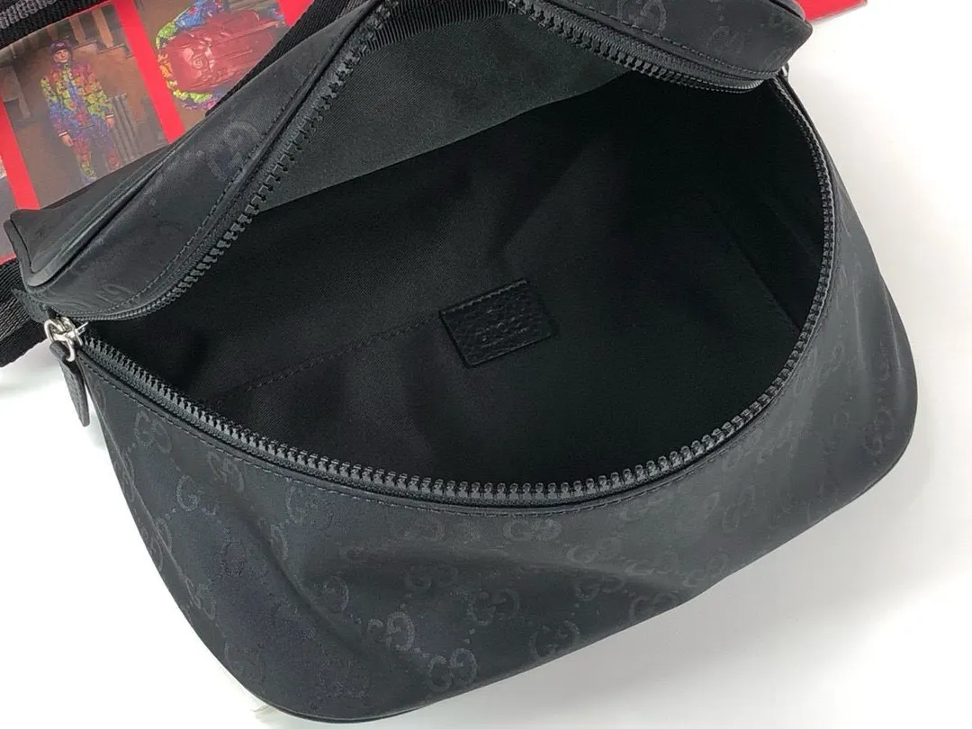 Gucci 腰包 休闲腰包款