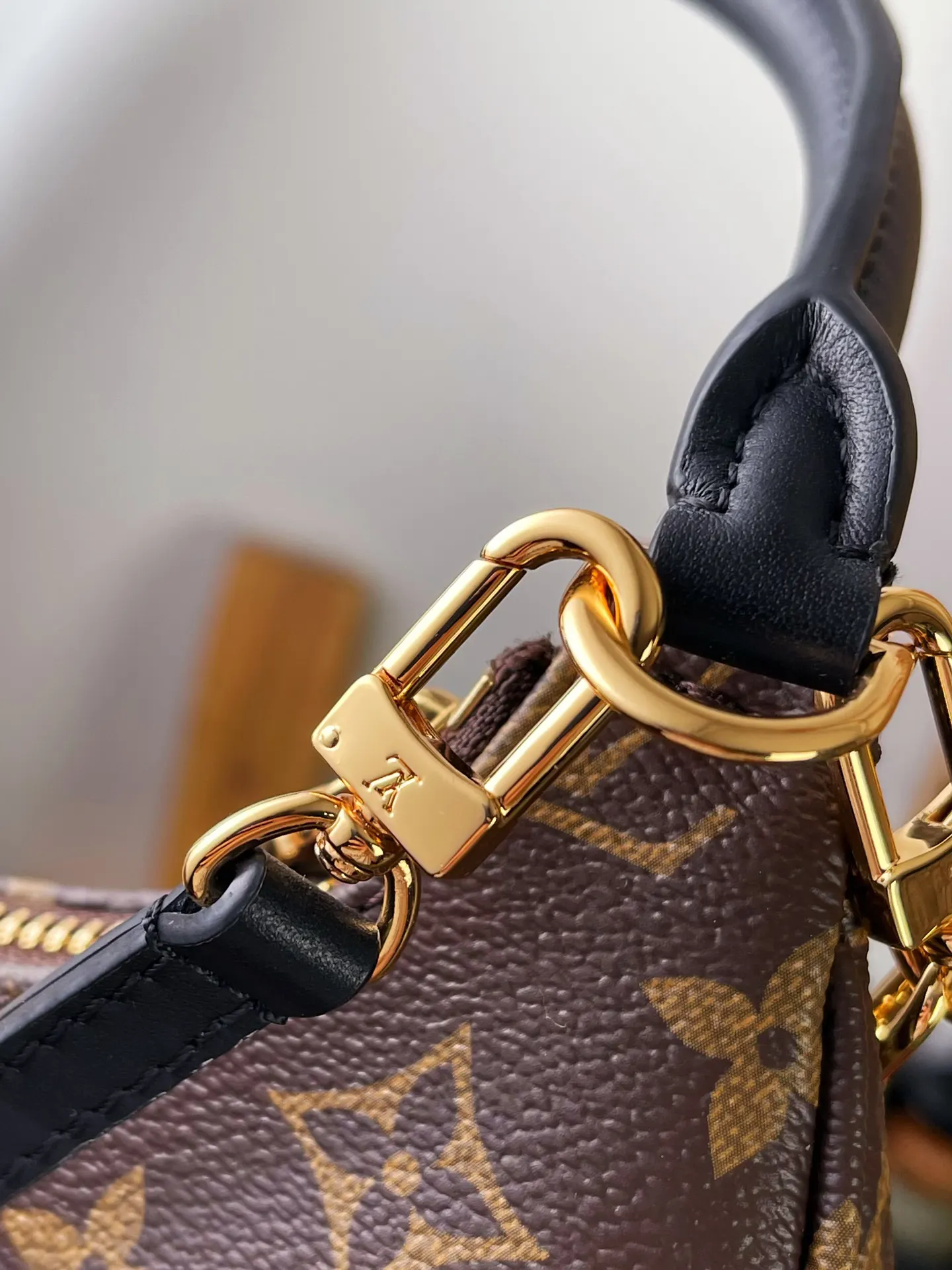 Chain Bag Leather