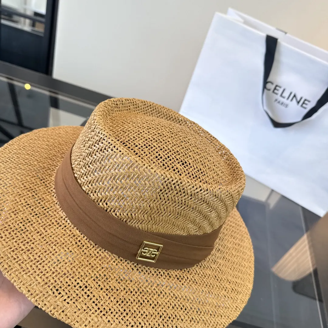 Celine 帽子 日常造型款