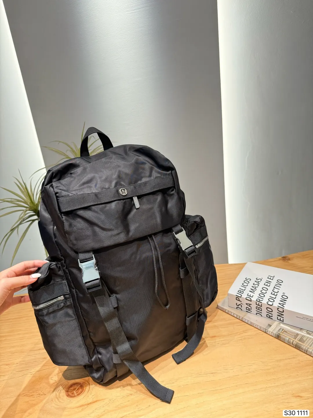 尼龍 Lululemon Wunderlust 雙肩包 实用雙肩款