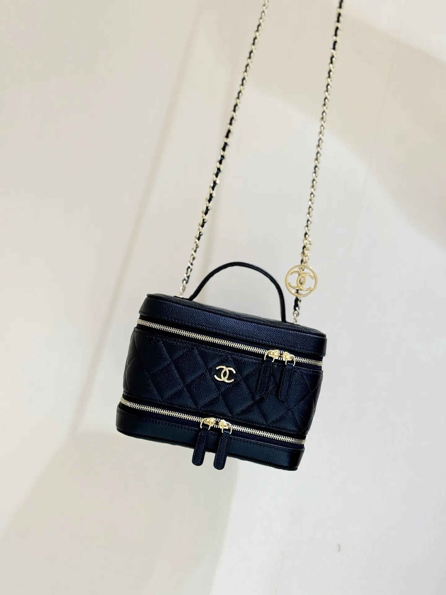 Cosmetic Pouch Classic Leather