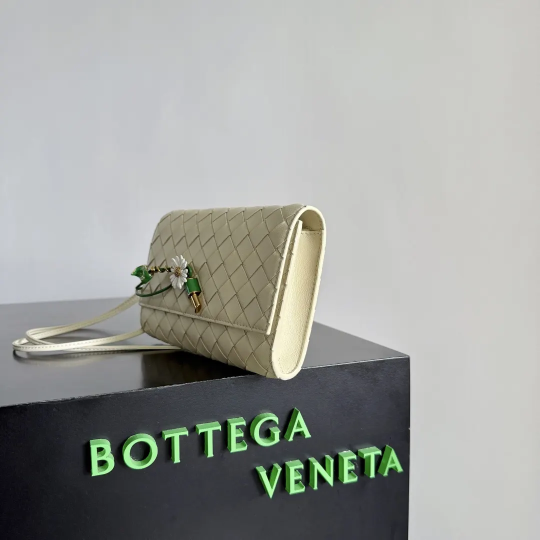 Bottega Veneta 皮革 手拿包 精致手拿款