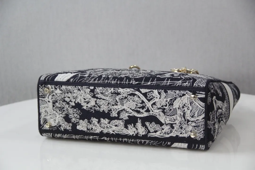 Dior 蓝色 金色 斜挎包 轻便斜挎款