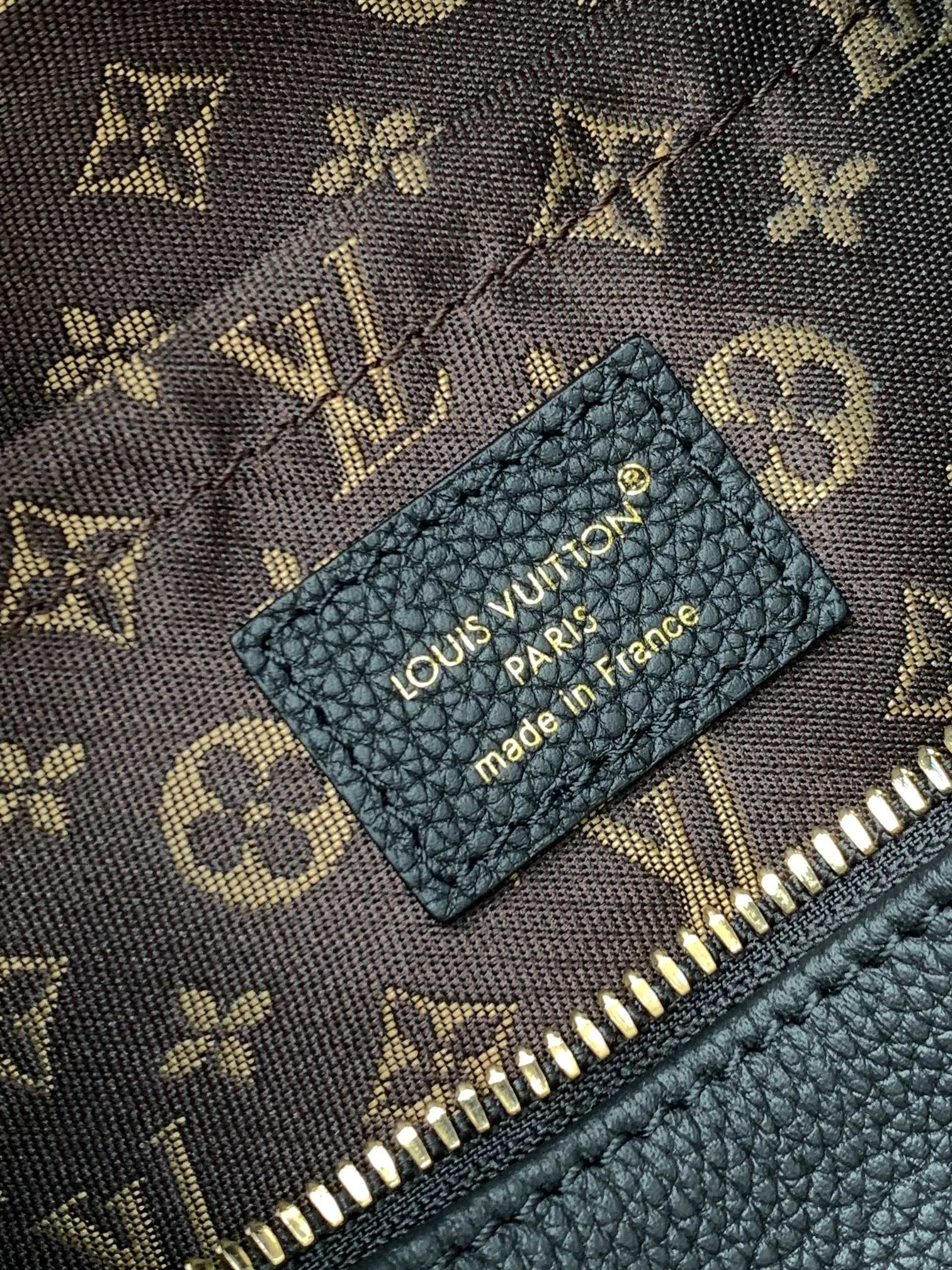 LV Keepall travel bag, large capacity travel model Image 9 LV Keepall travel bag, large capacity travel model Image 9
