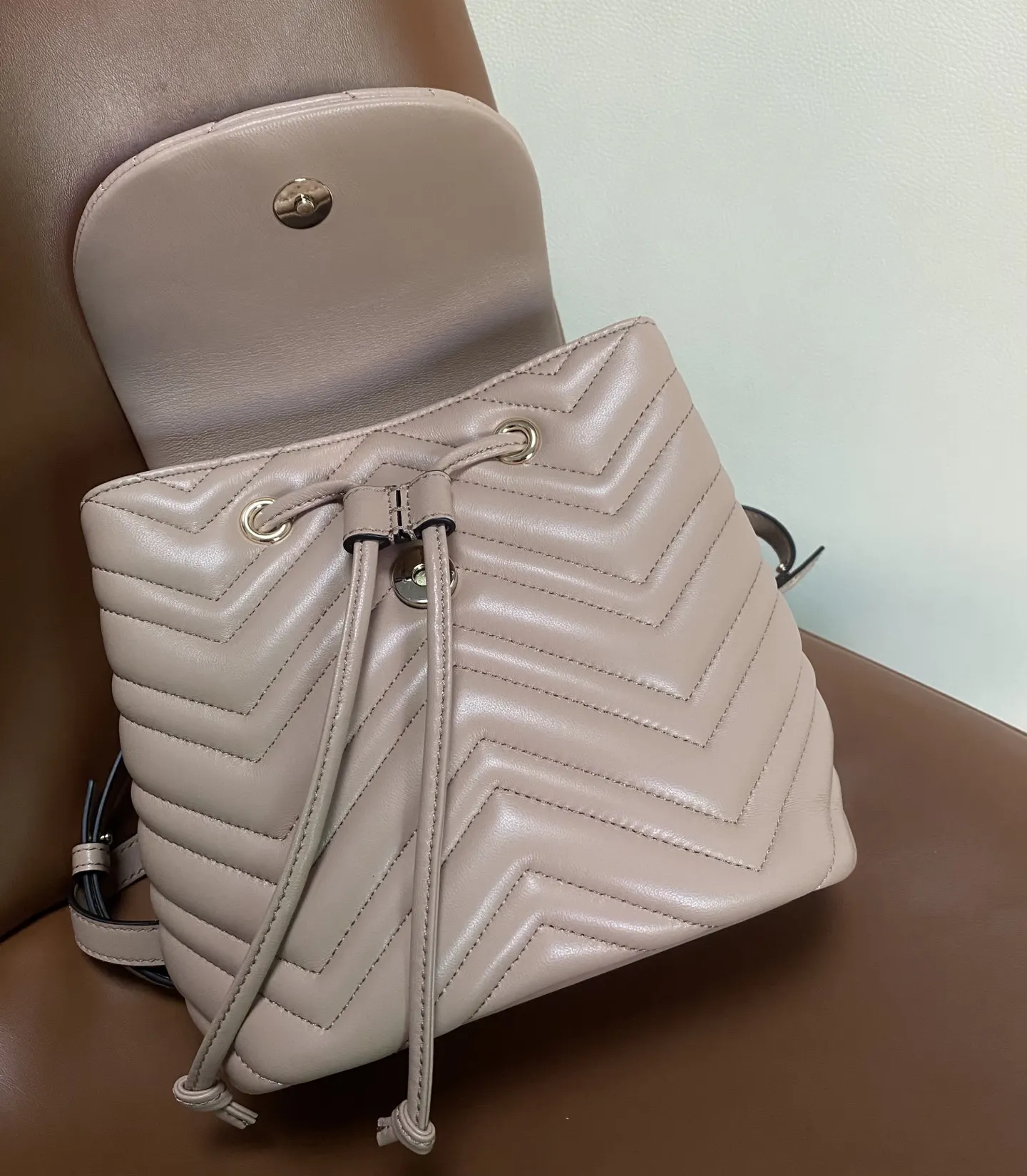 Gucci Marmont 羊皮 雙肩包 实用雙肩款