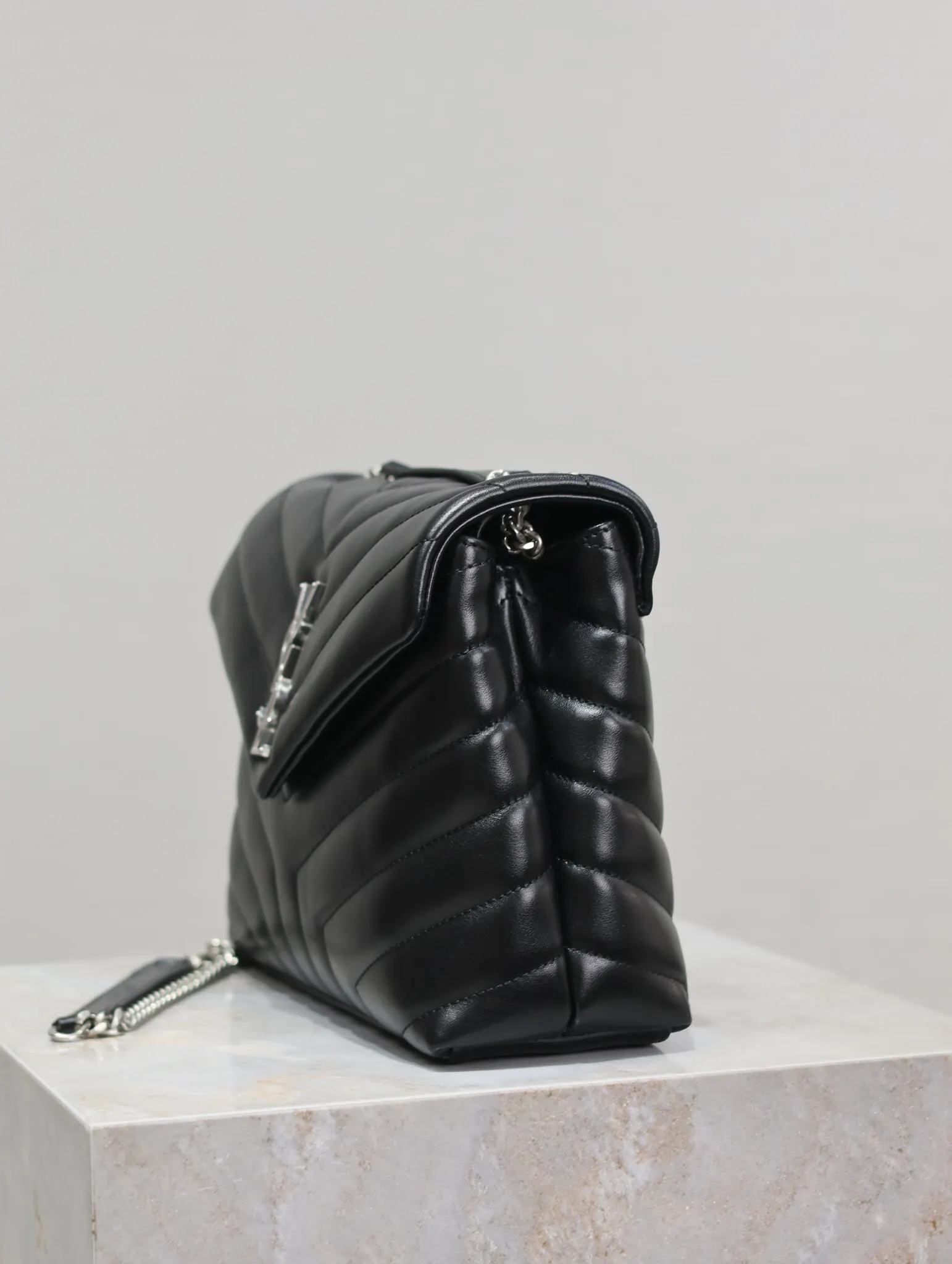 Black Crossbody Bag Lightweight Classic Leather
