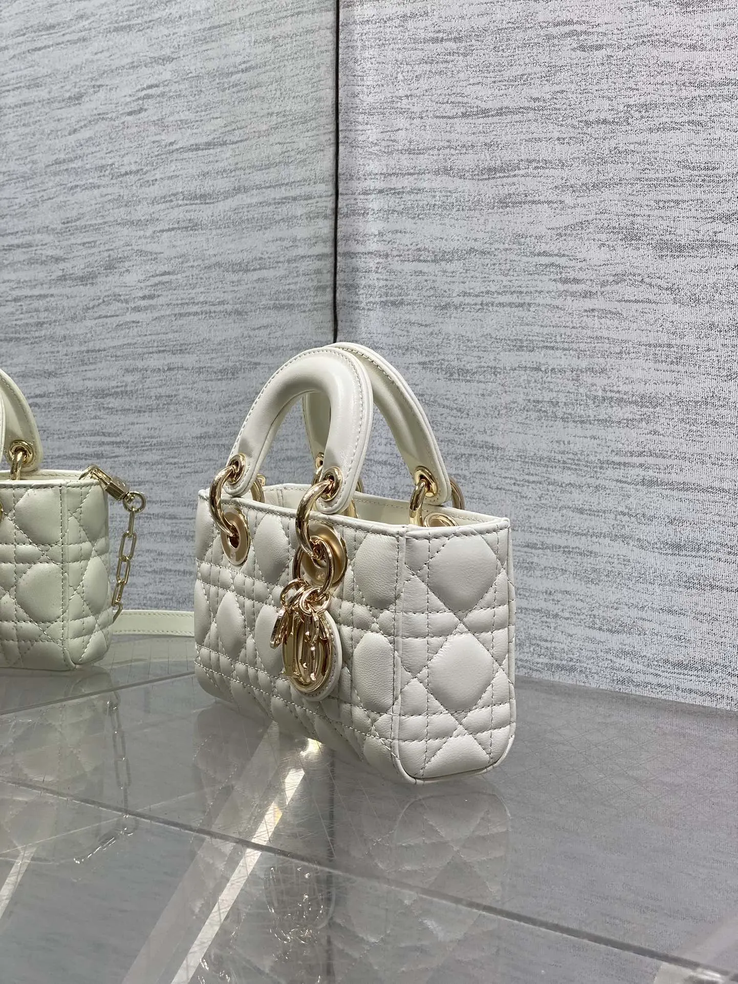 Dior 羊皮 进口 羊皮横款戴妃包 内里 羊筋D joy 手提包 通勤手提款