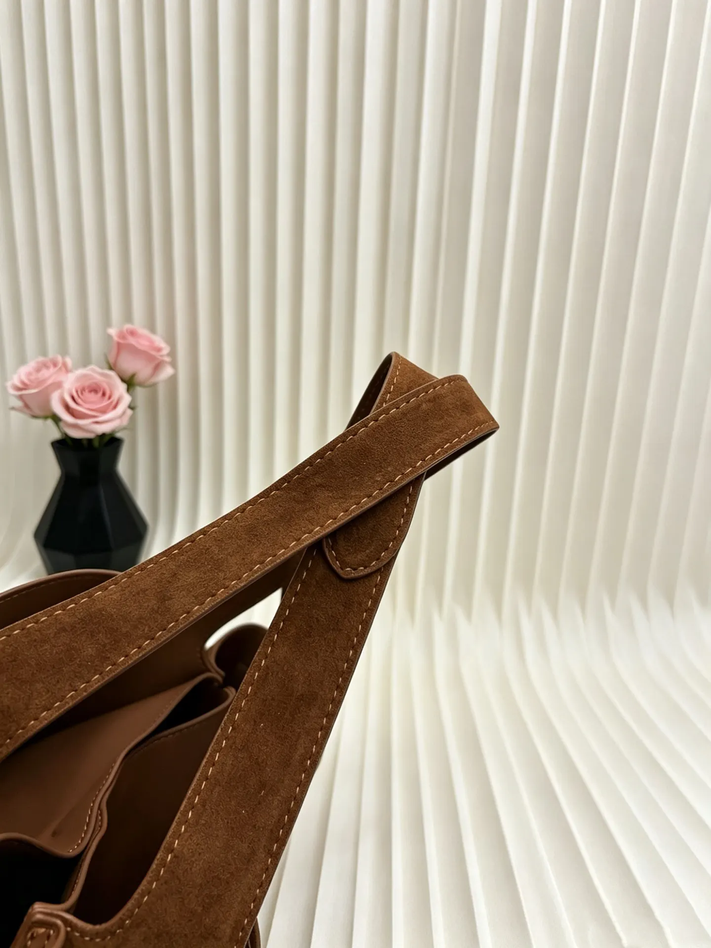 Prada 皮革 托特包 大容量托特款