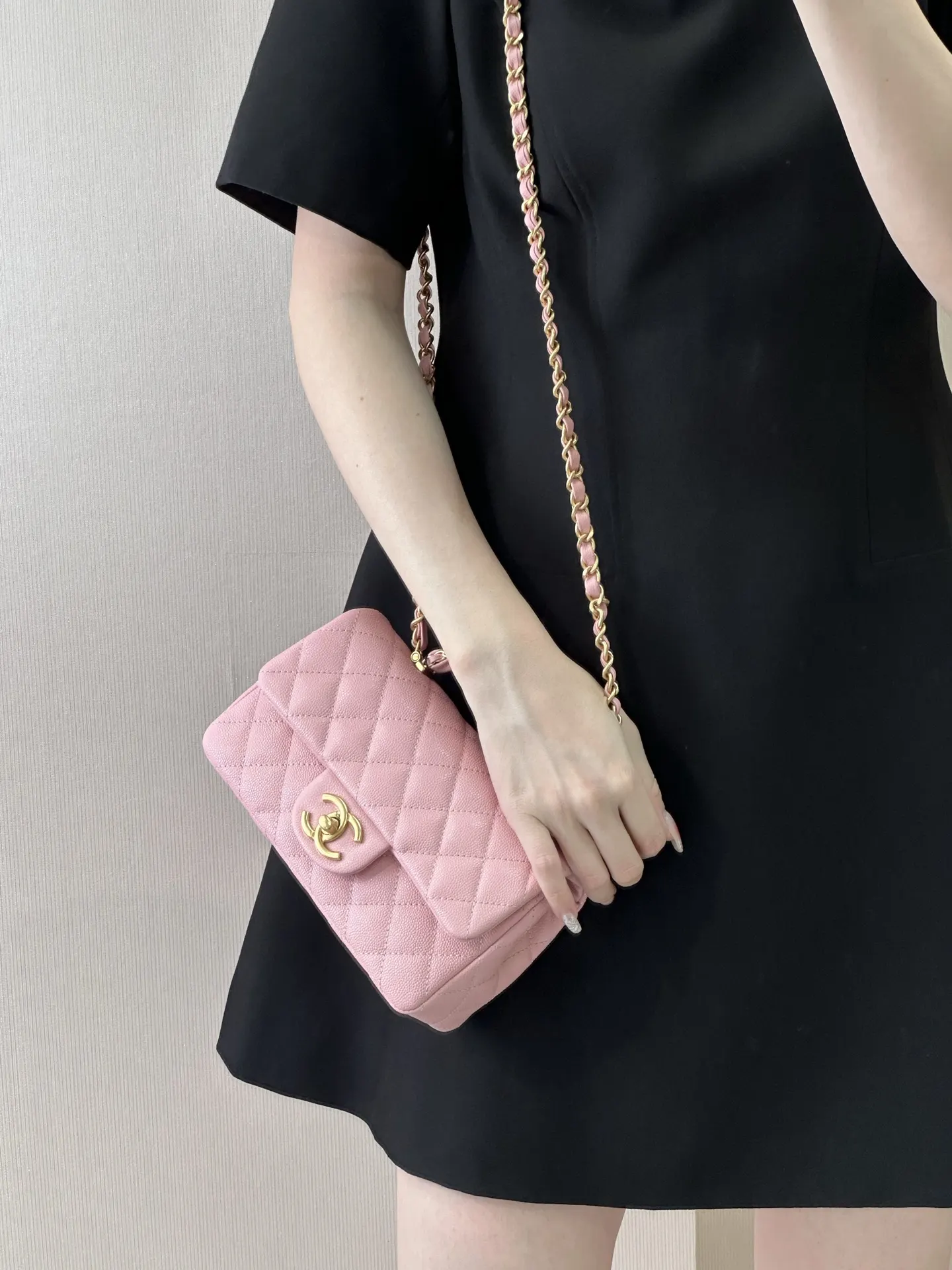CHANEL 牛皮 华丽霸气又摩登 鏈條包 精致鏈條款