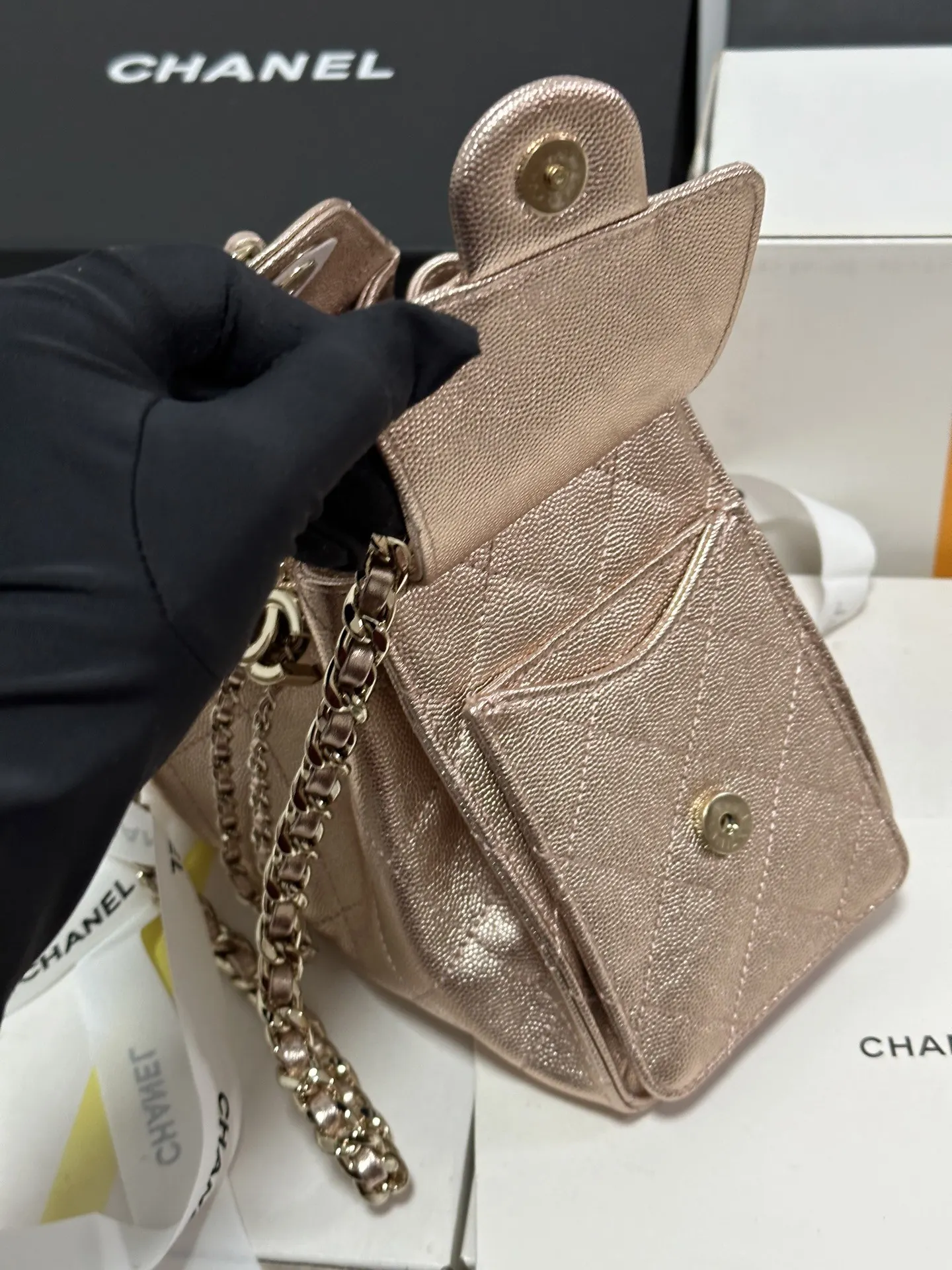 CHANEL 白色 金色 小牛皮 腋下包 復古腋下背款