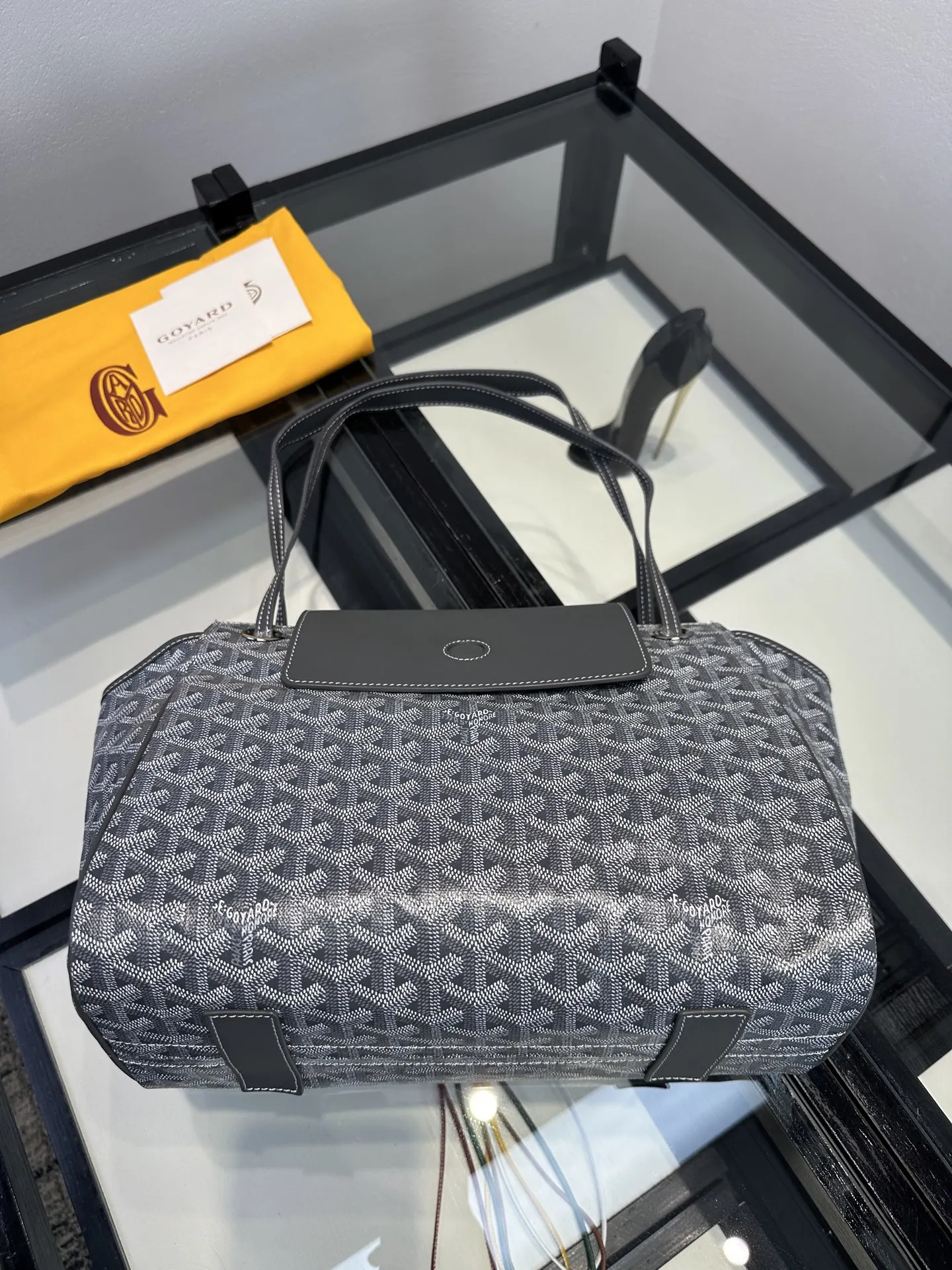 Goyard 灰色 无论你喜欢哪一种风格 低调内敛或高调前卫 休闲或精致 收纳包 旅行收纳款