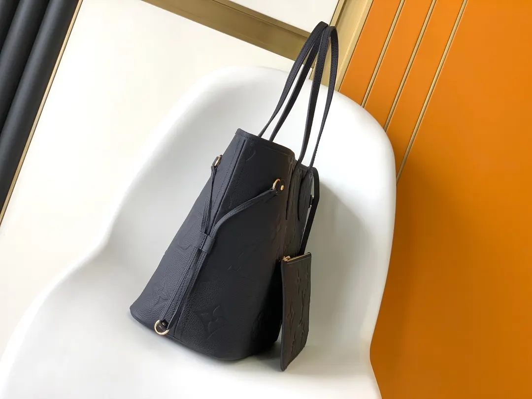 Neverfull 黑色 白色 手拿包 精致手拿款