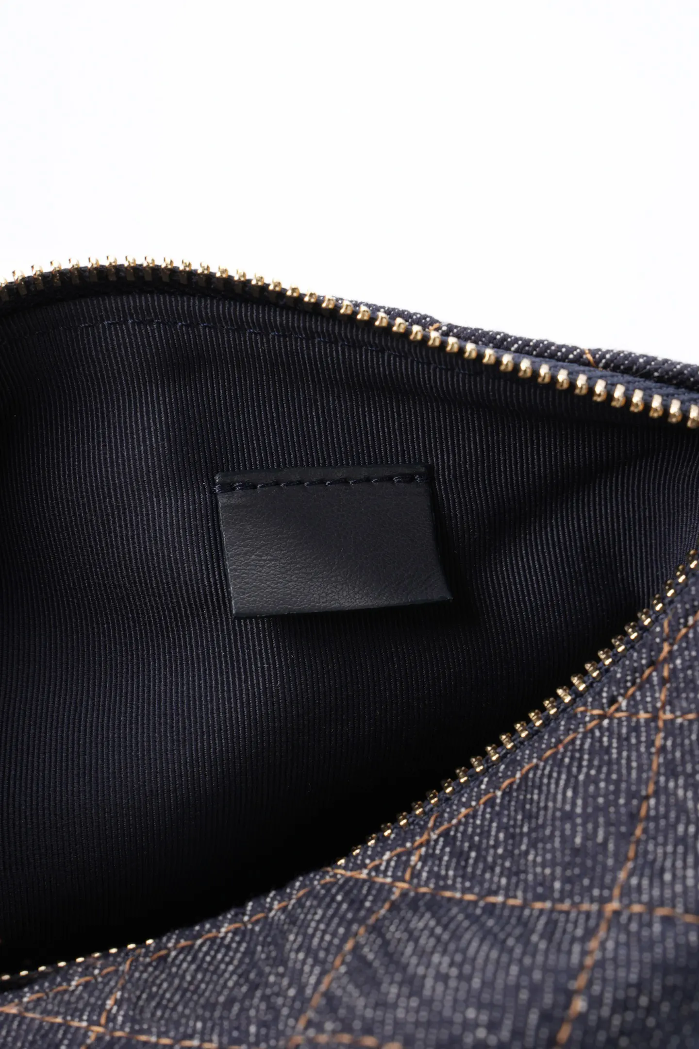 Chanel 牛仔布链条包 单肩斜挎