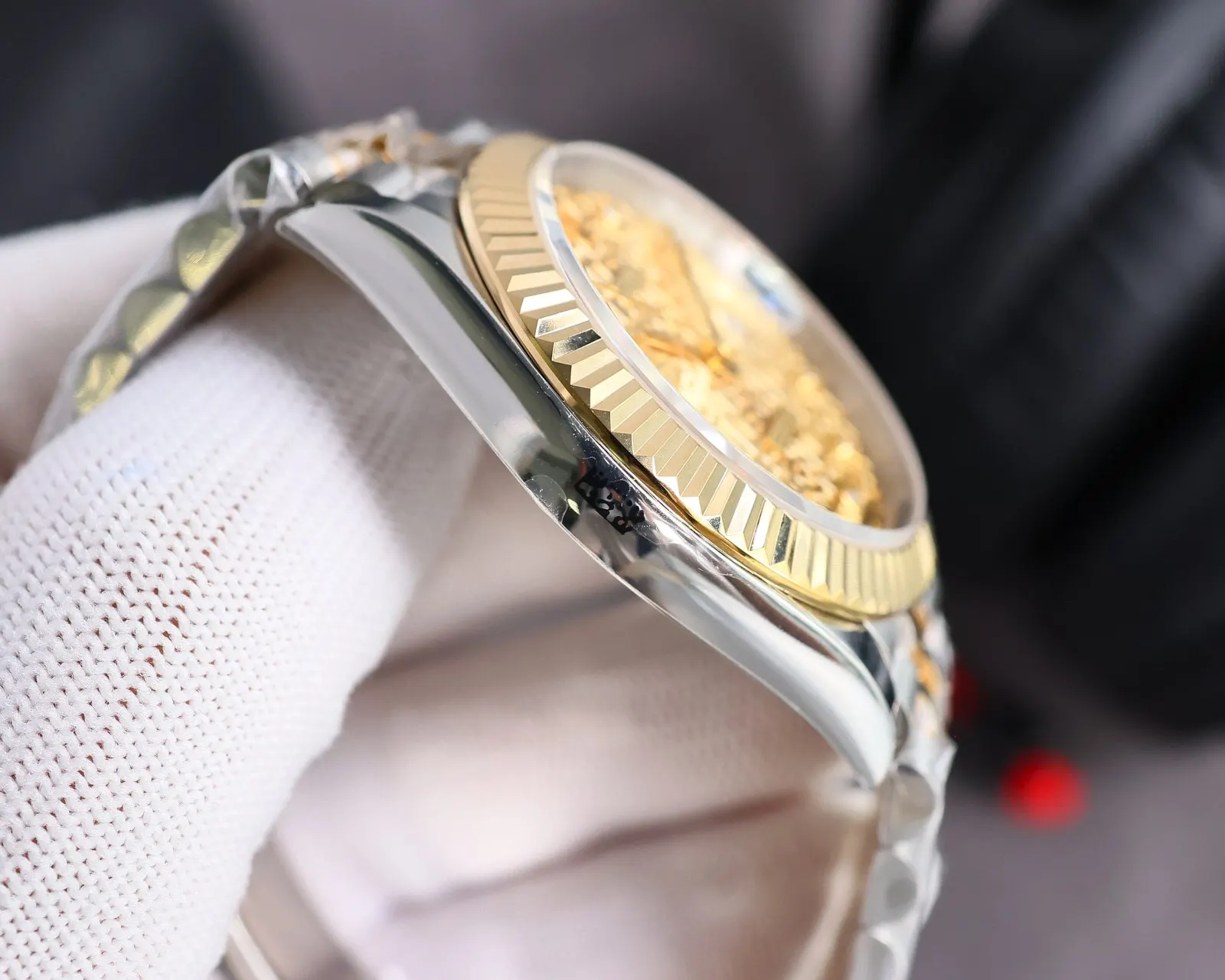 Rolex 日志 内真钻 来啦 搭 手錶 經典腕表款